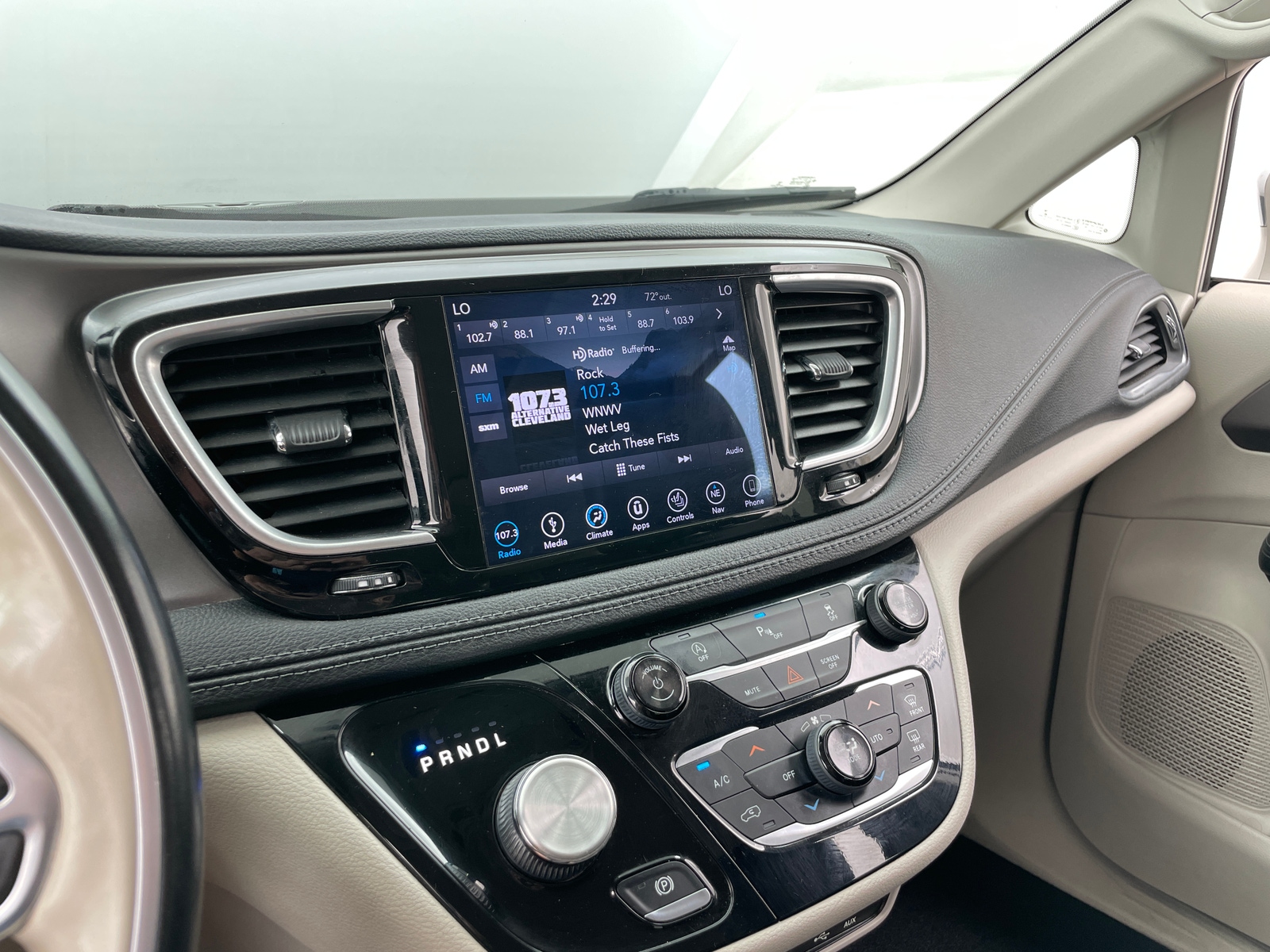 Thumbnail: 2019 Chrysler Pacifica - 3