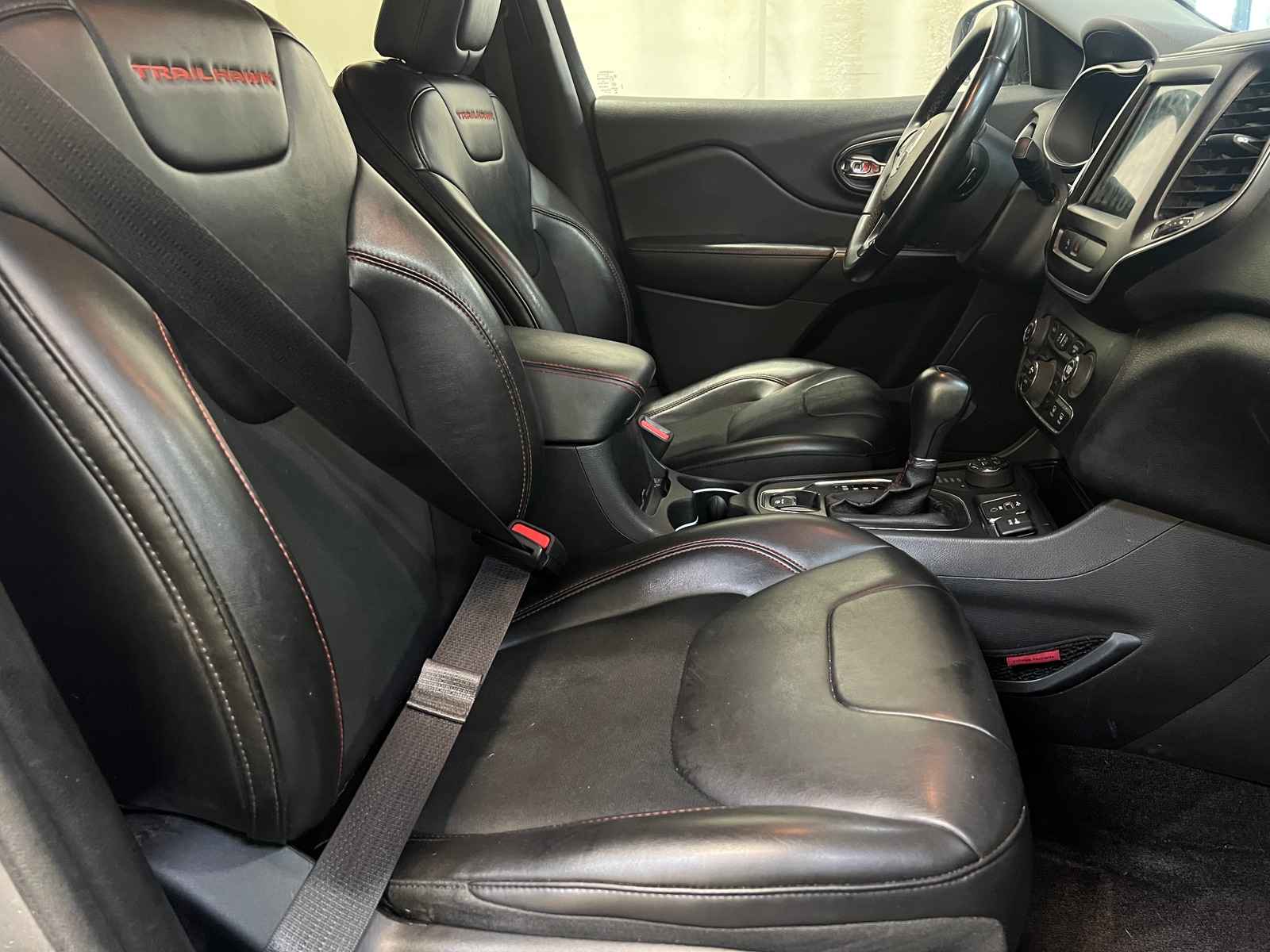 Thumbnail: 2019 Jeep Cherokee - 2