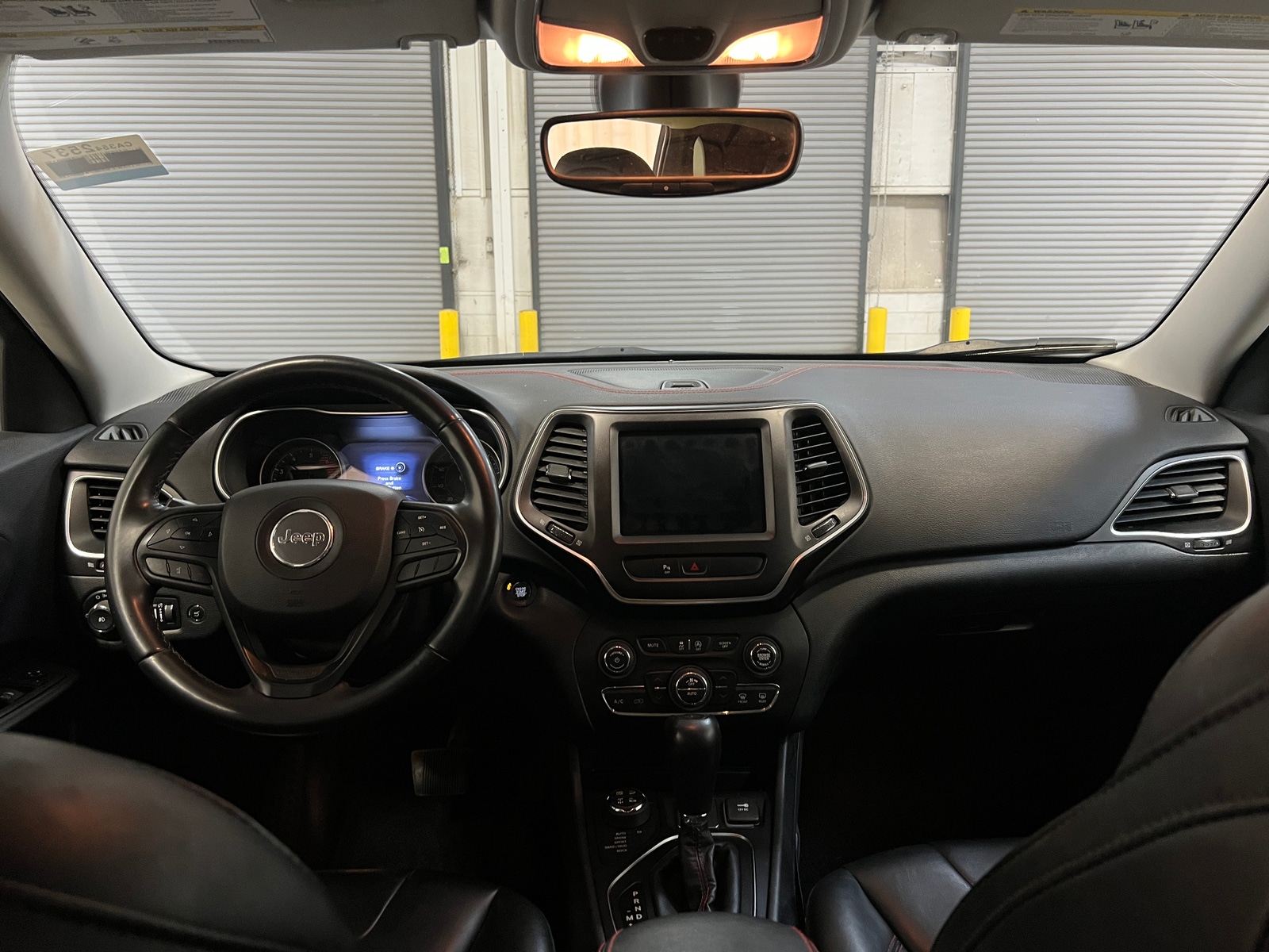 Thumbnail: 2019 Jeep Cherokee - 3