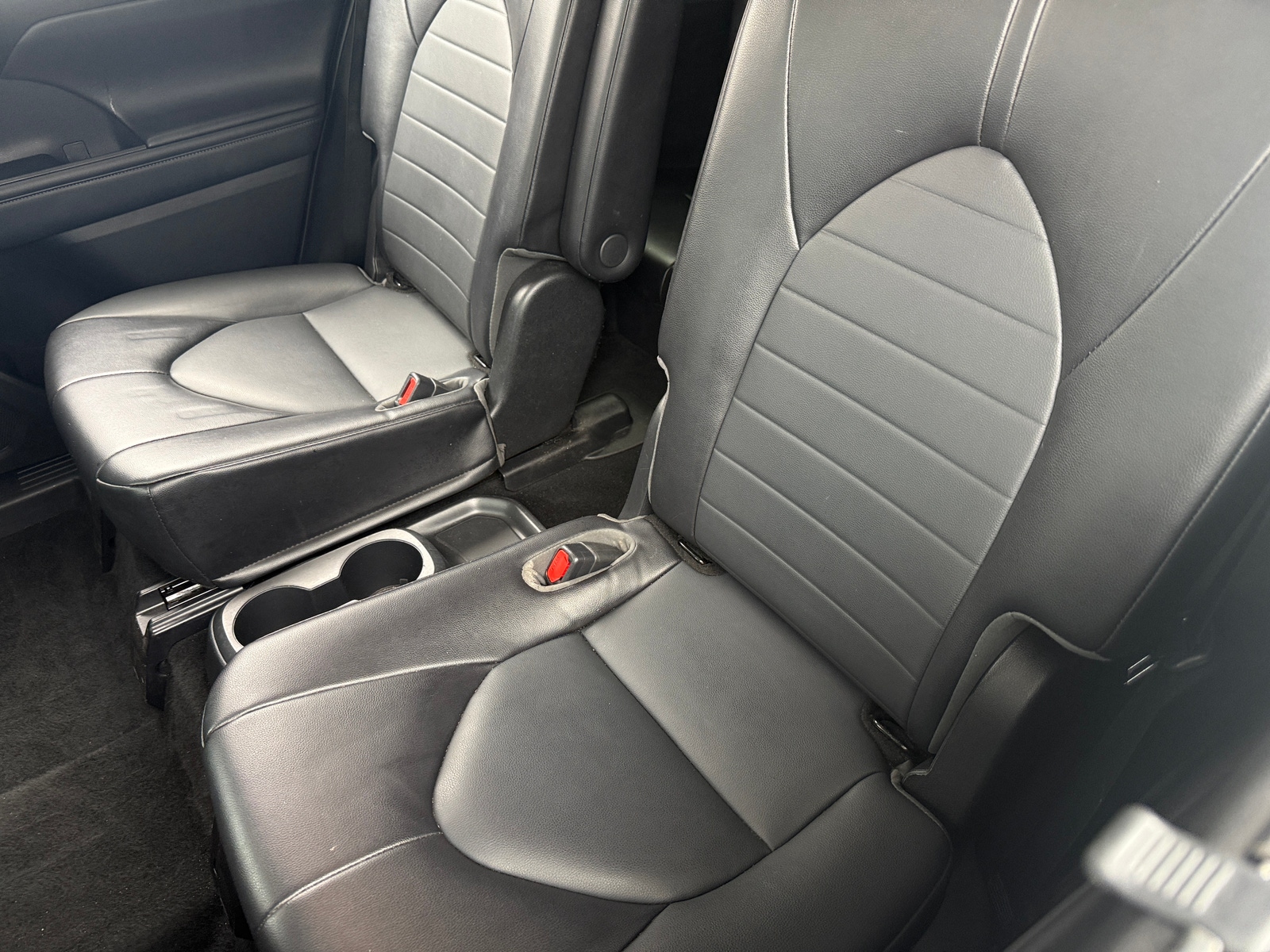 Thumbnail: 2022 Toyota Highlander - 5