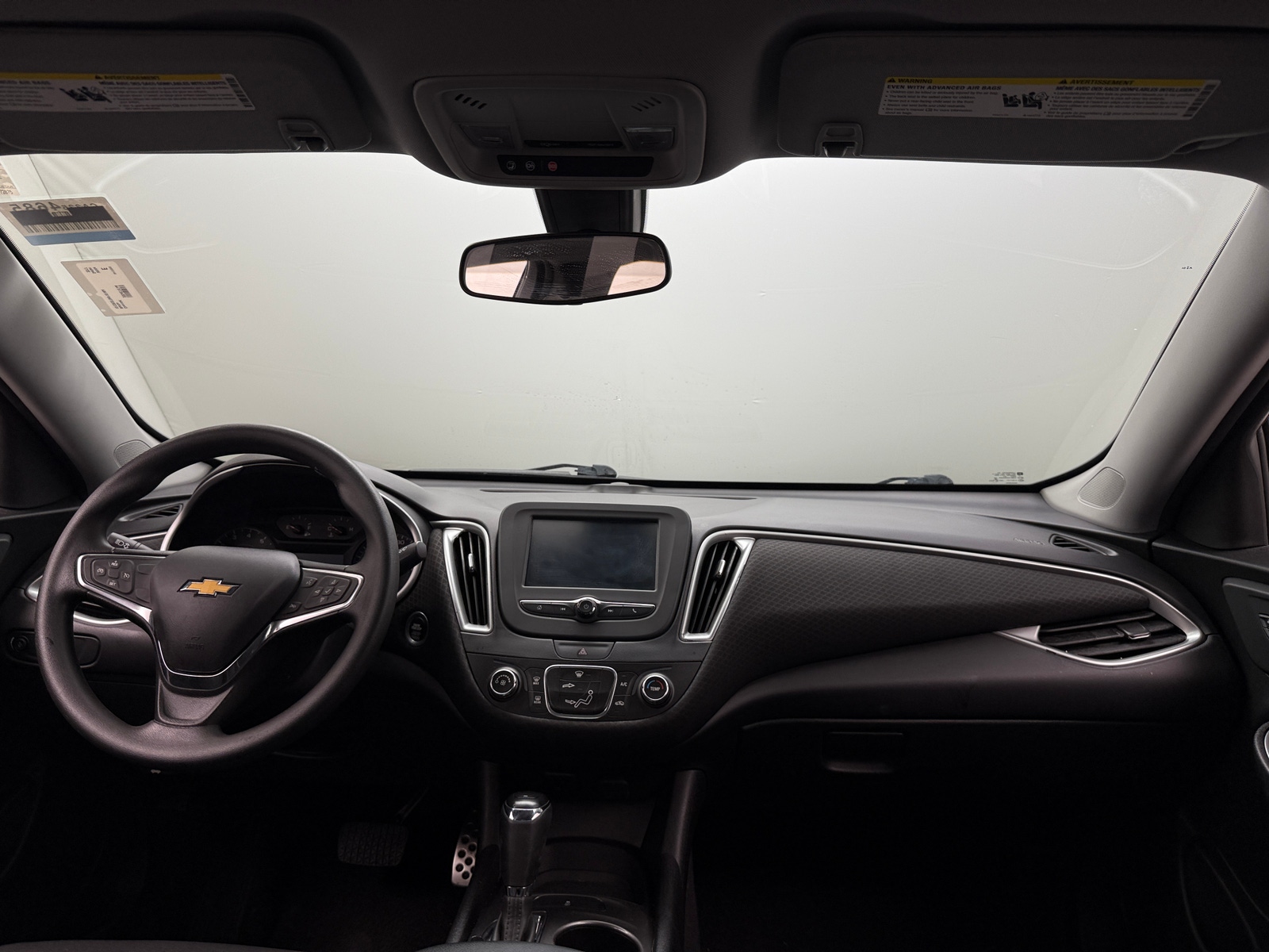 Thumbnail: 2017 Chevrolet Malibu - 3