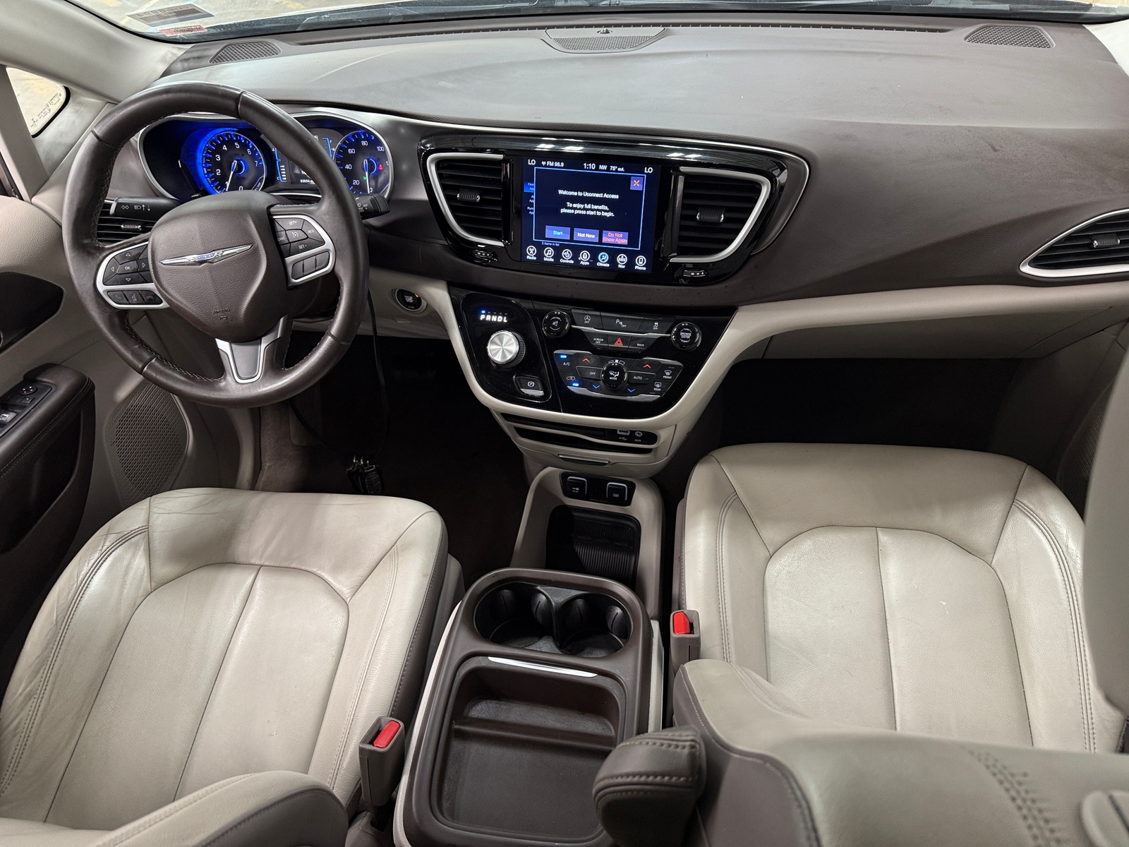 Thumbnail: 2017 Chrysler Pacifica - 2
