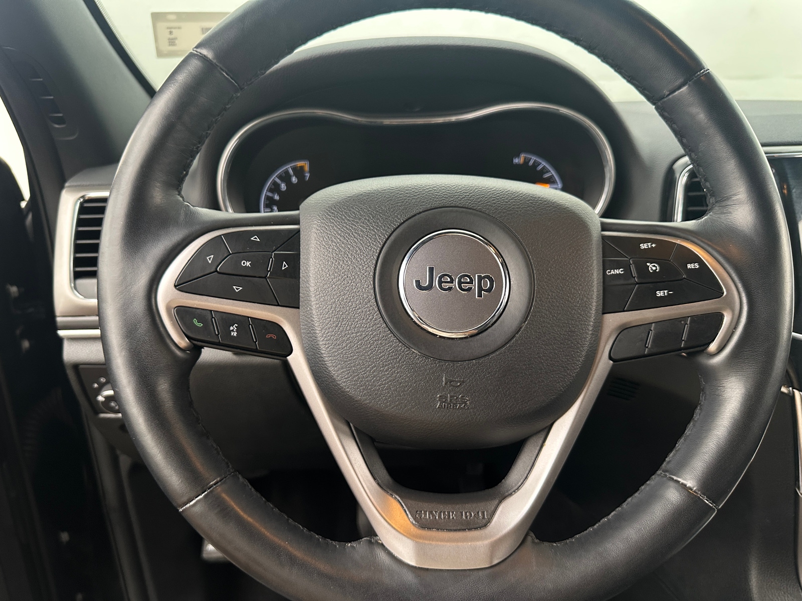 Thumbnail: 2020 Jeep Grand Cherokee - 4