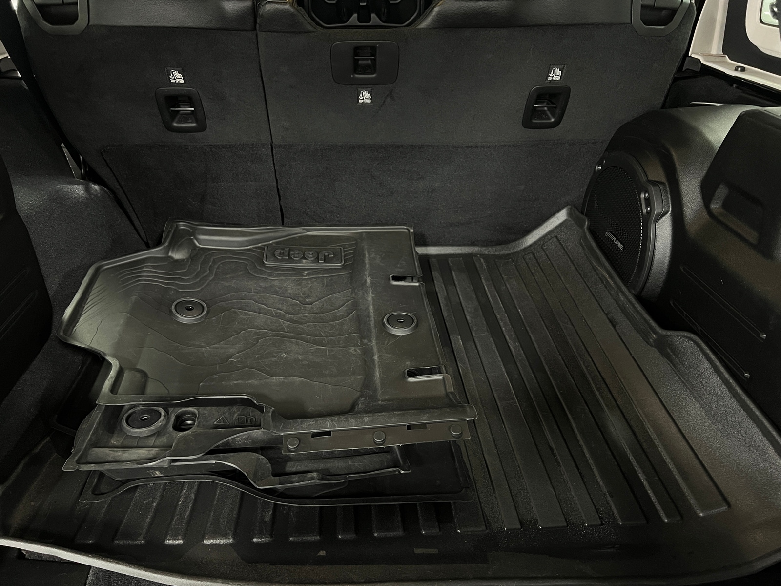Thumbnail: 2021 Jeep Wrangler - 6