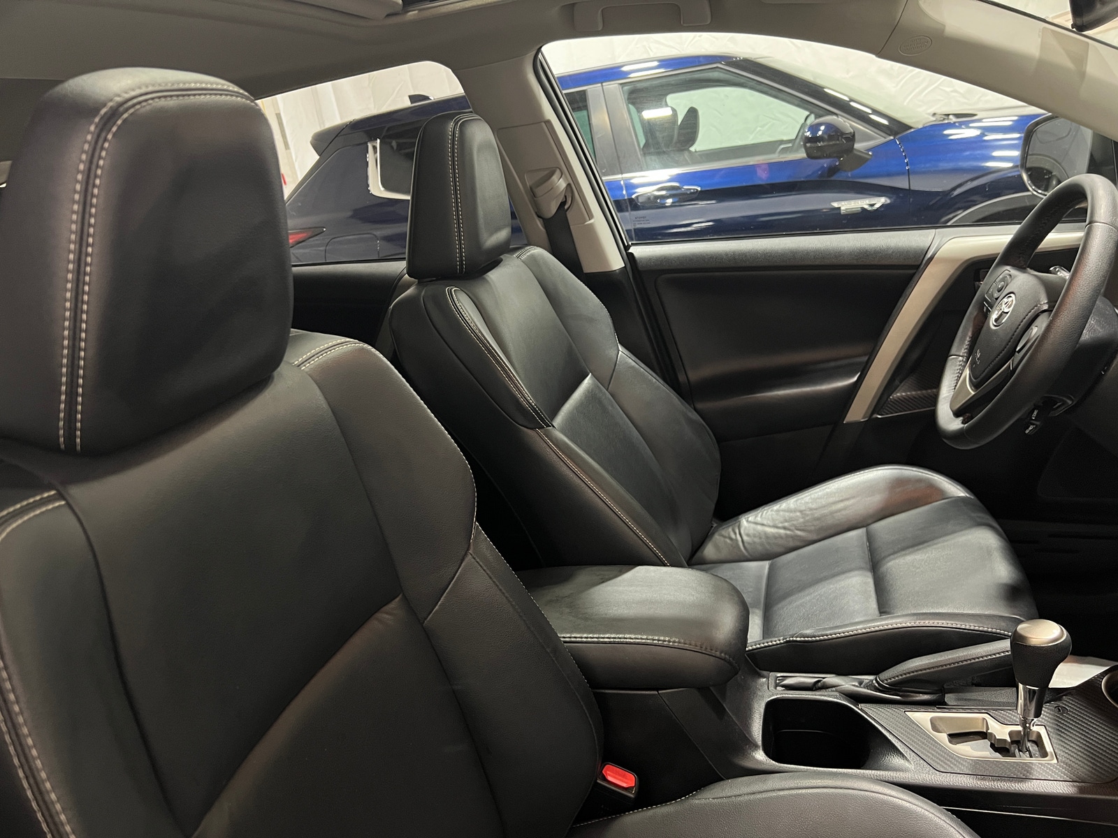 Thumbnail: 2015 Toyota RAV4 - 2