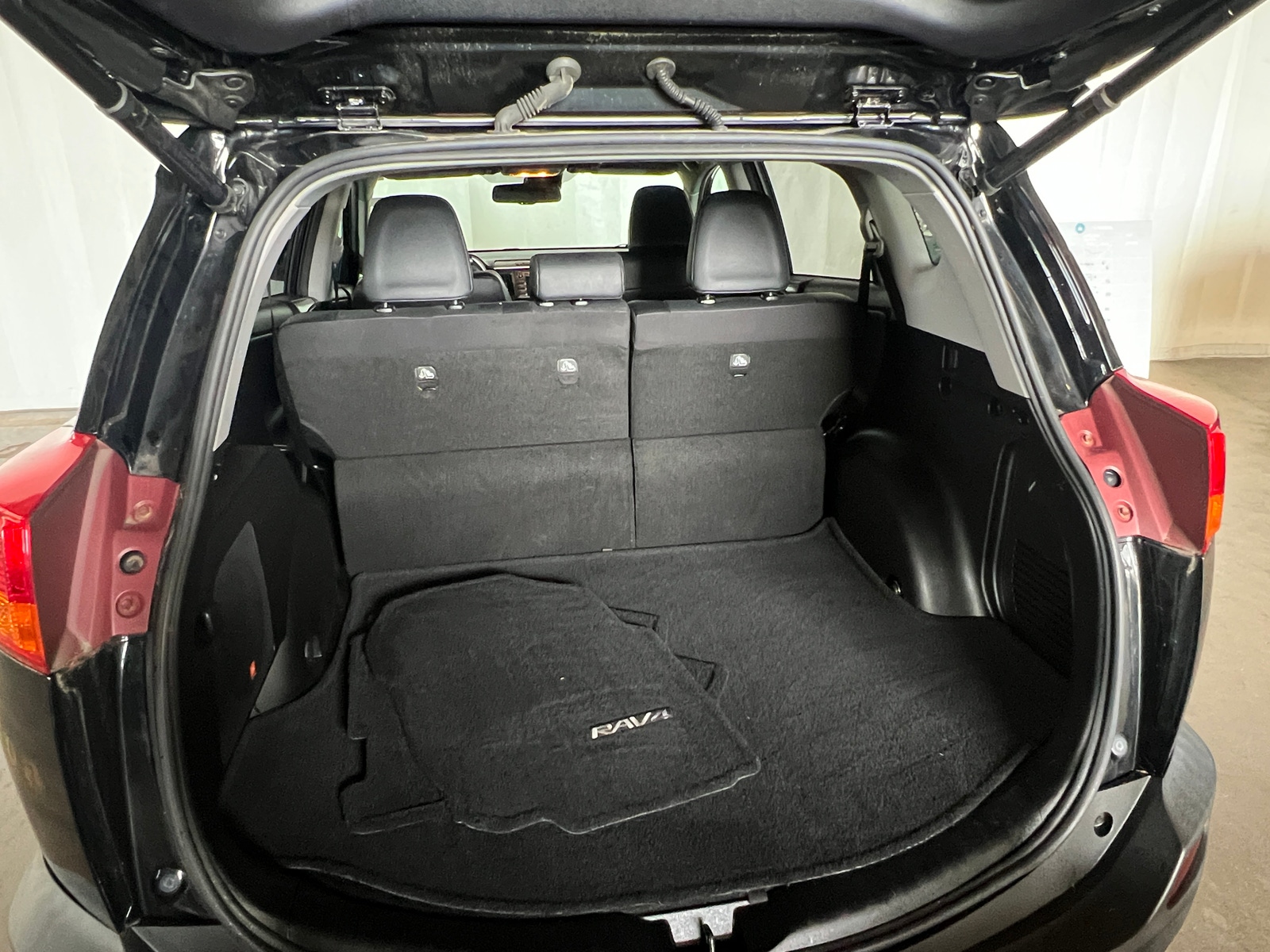 Thumbnail: 2015 Toyota RAV4 - 7