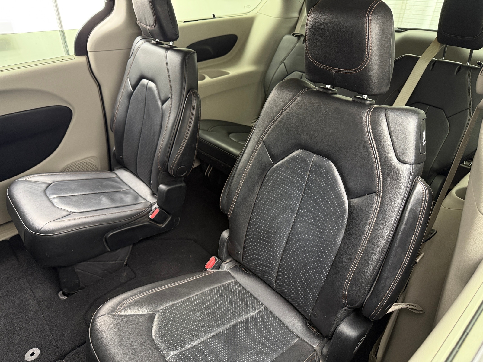 Thumbnail: 2019 Chrysler Pacifica - 5