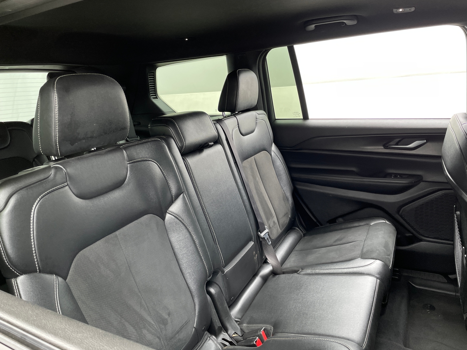Thumbnail: 2023 Jeep Grand Cherokee L - 5