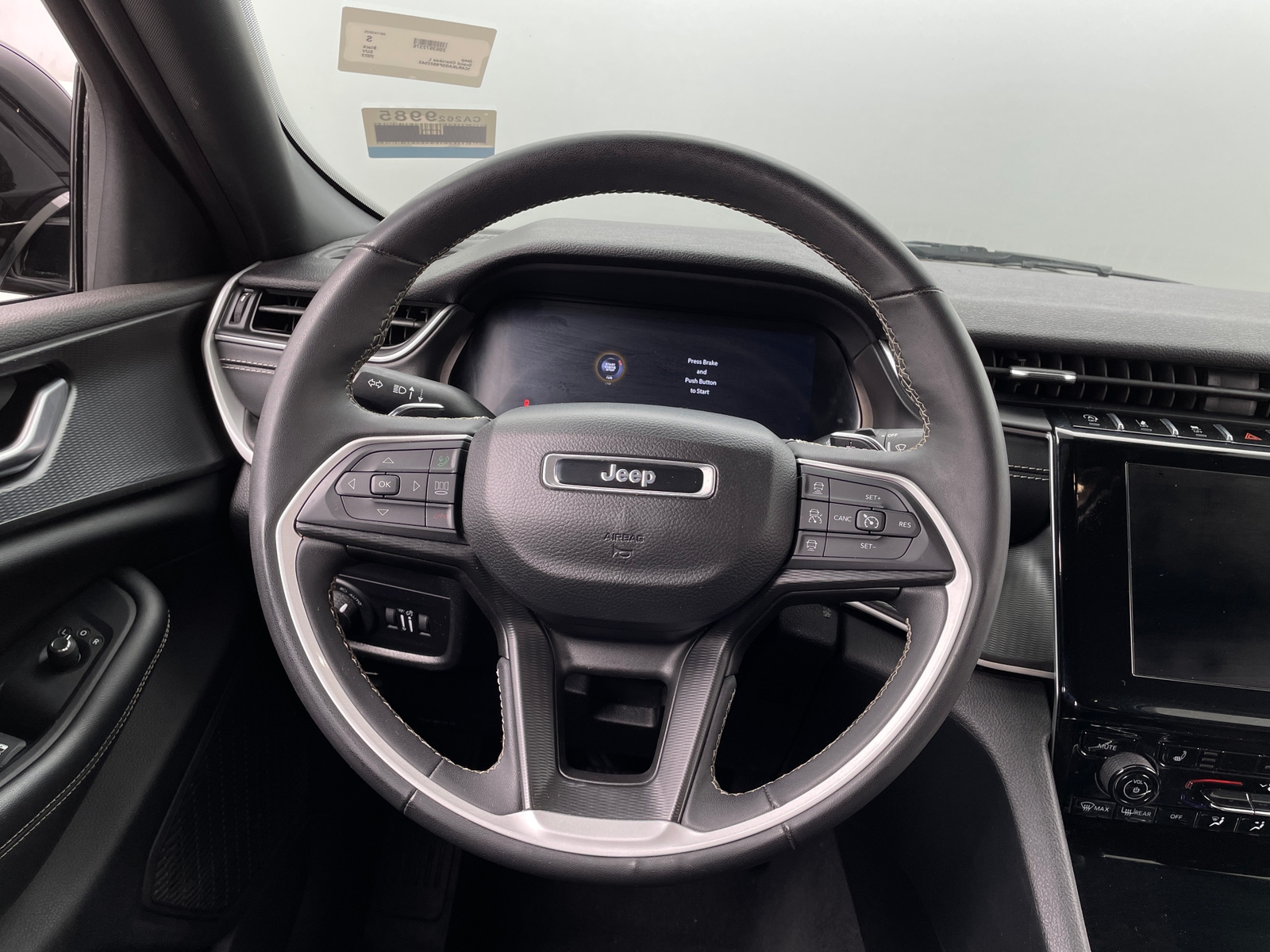 Thumbnail: 2023 Jeep Grand Cherokee L - 4