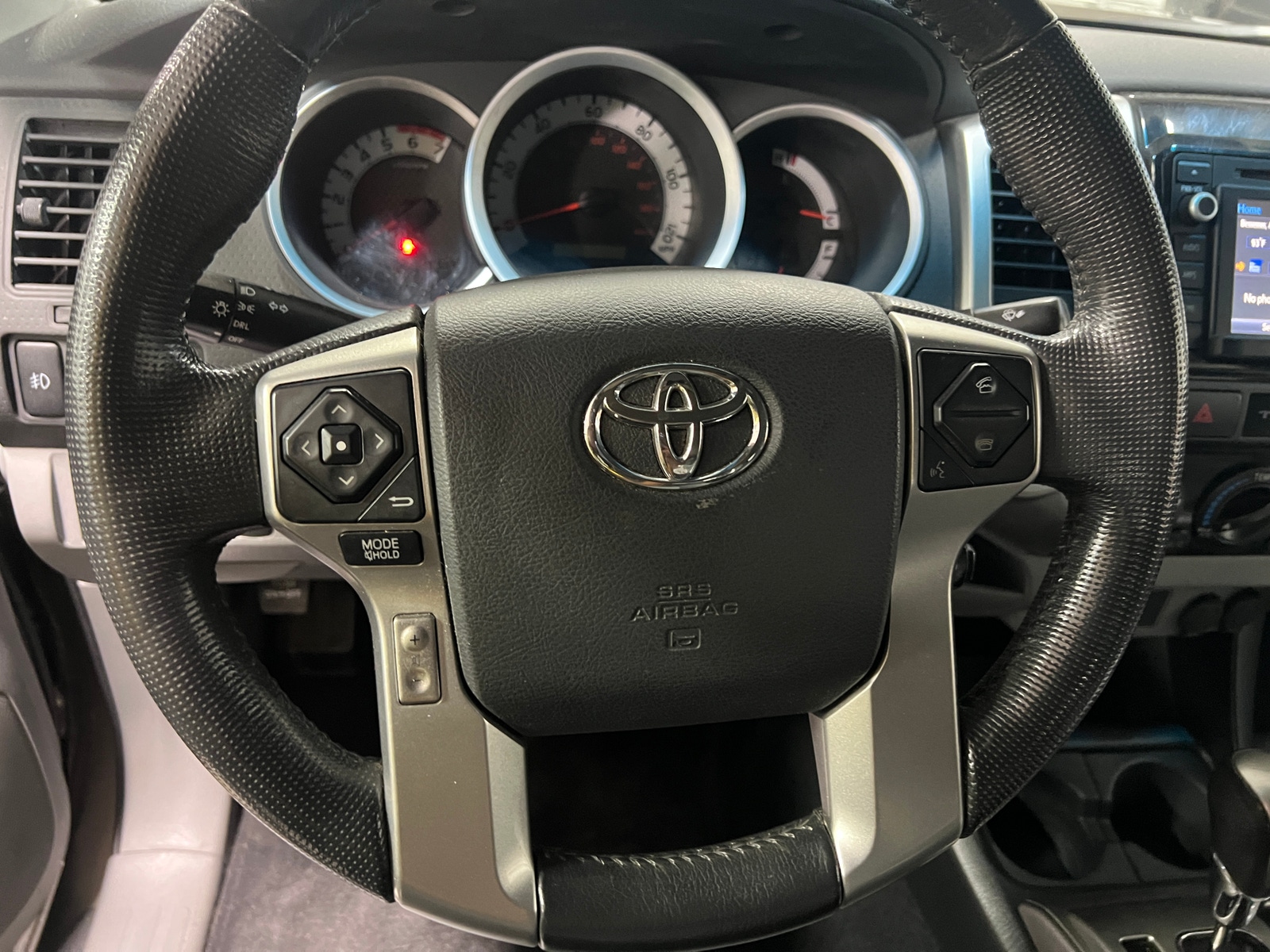 Thumbnail: 2015 Toyota Tacoma - 5
