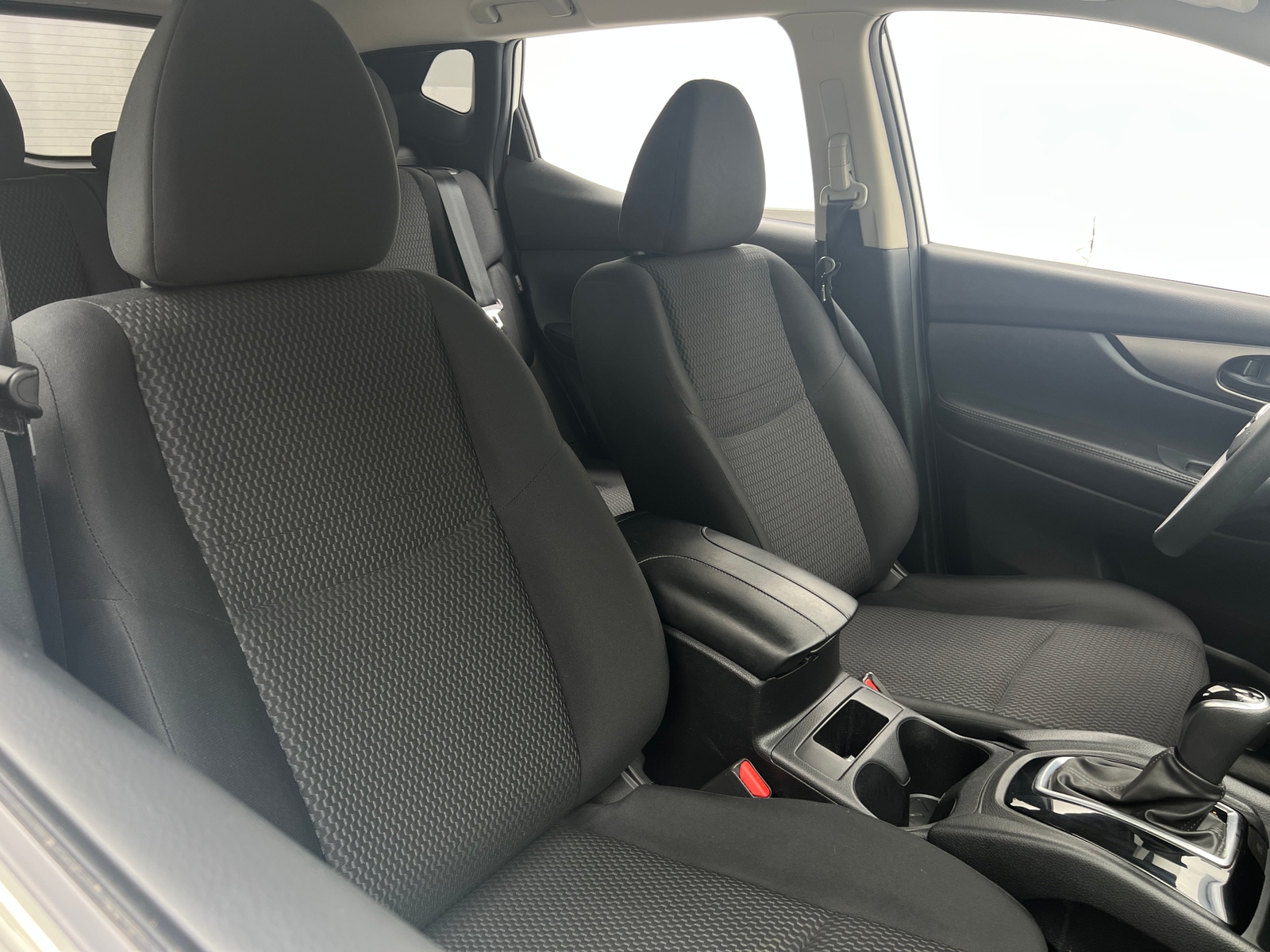 Thumbnail: 2021 Nissan Rogue Sport - 2