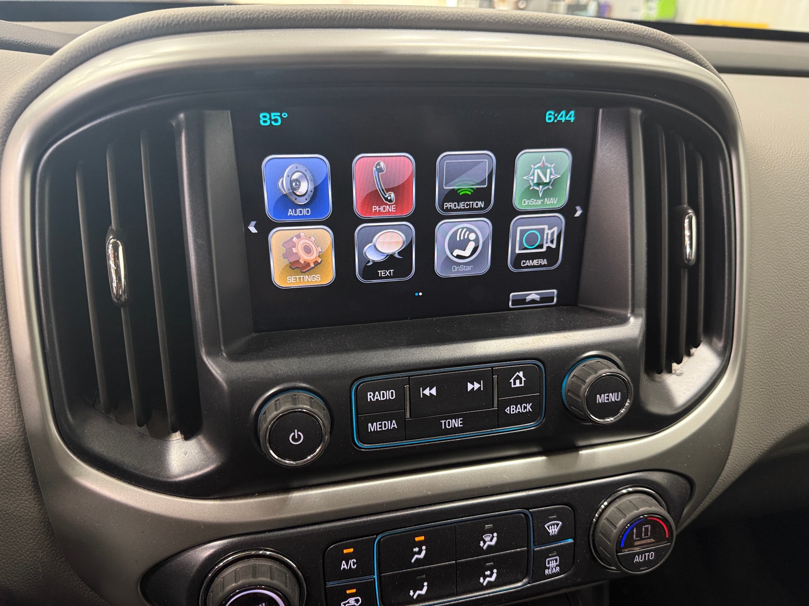 Thumbnail: 2018 Chevrolet Colorado - 4