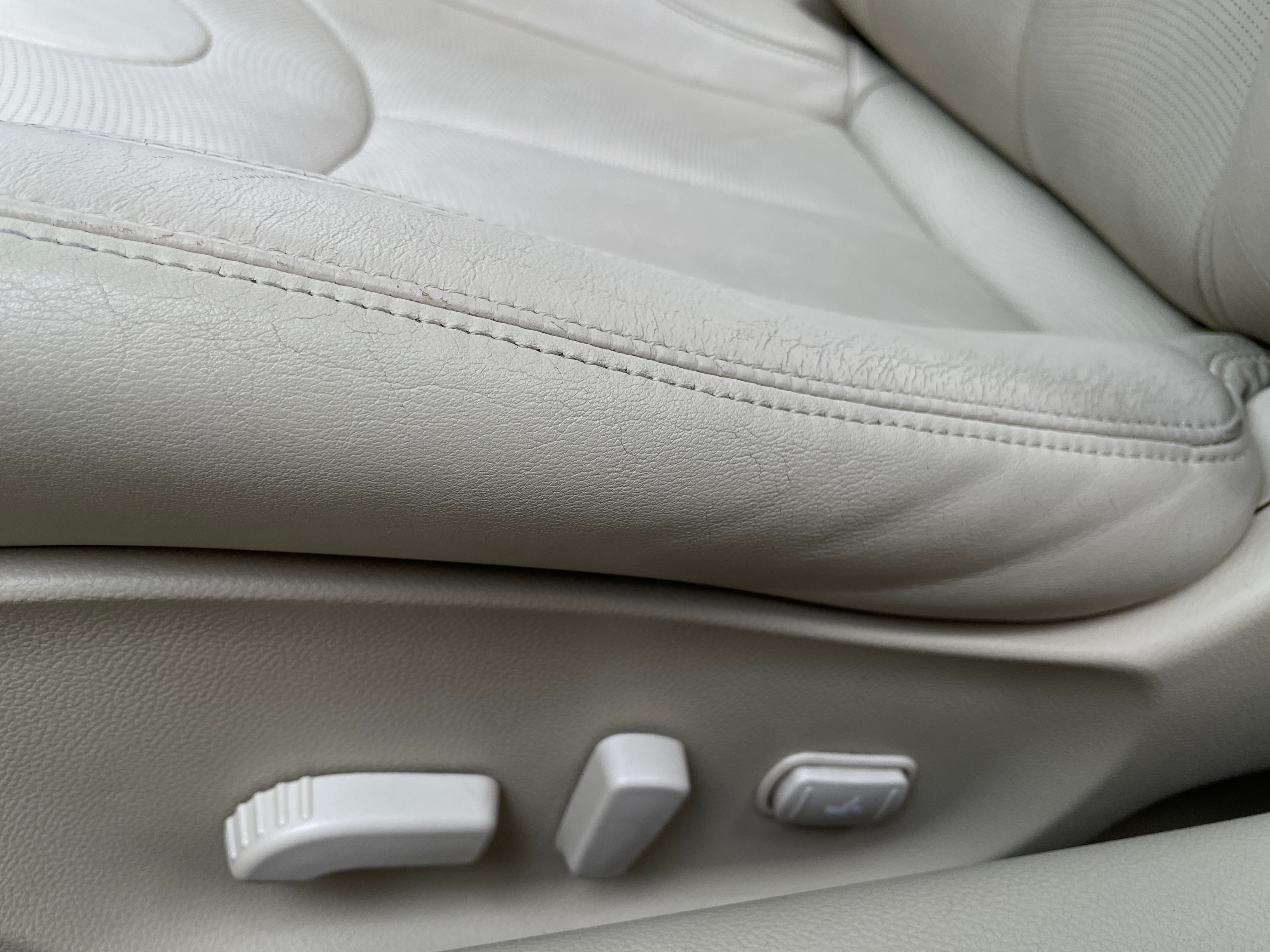 2010 INFINITI G Convertible