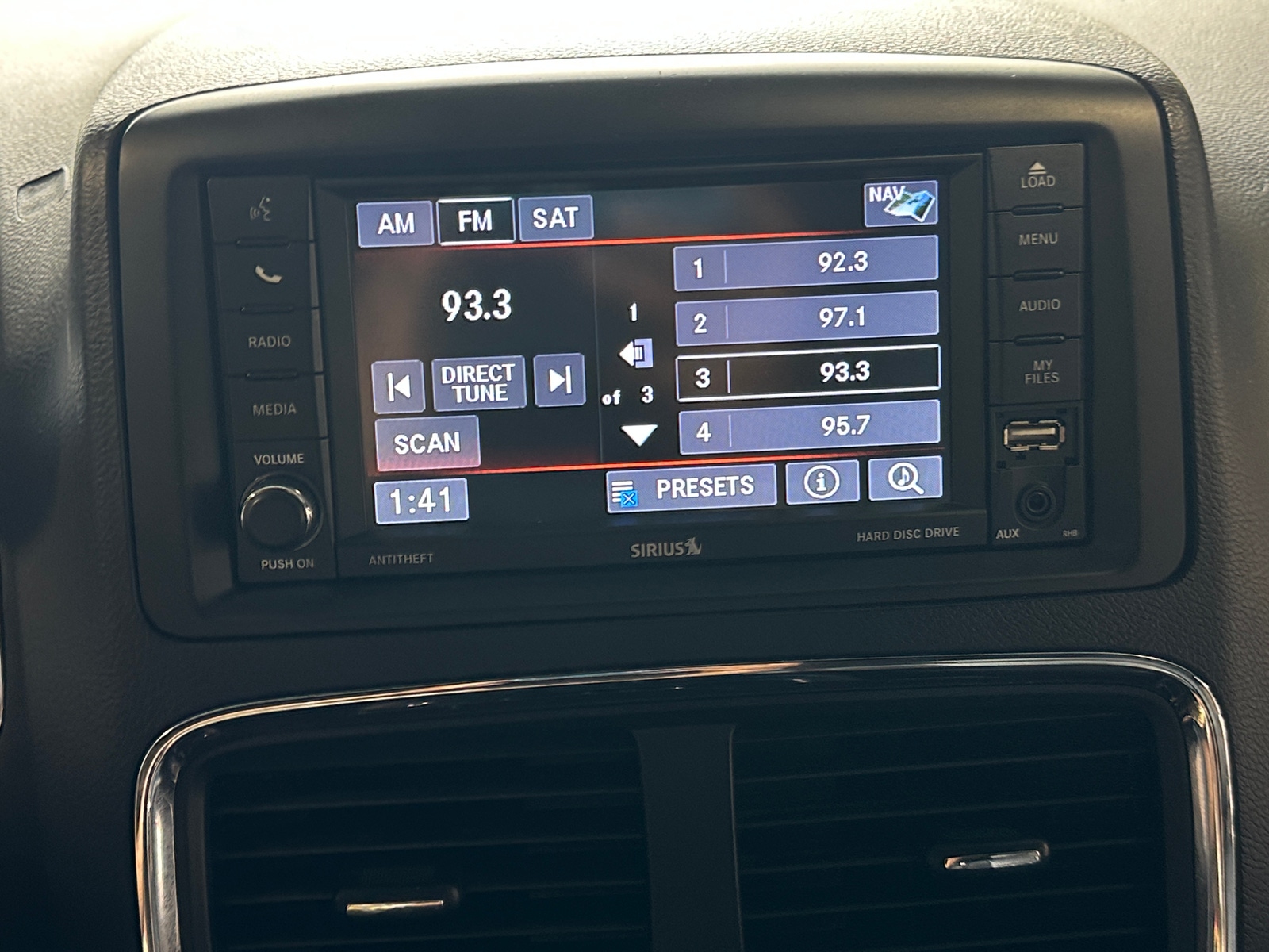 Thumbnail: 2019 Dodge Grand Caravan - 3