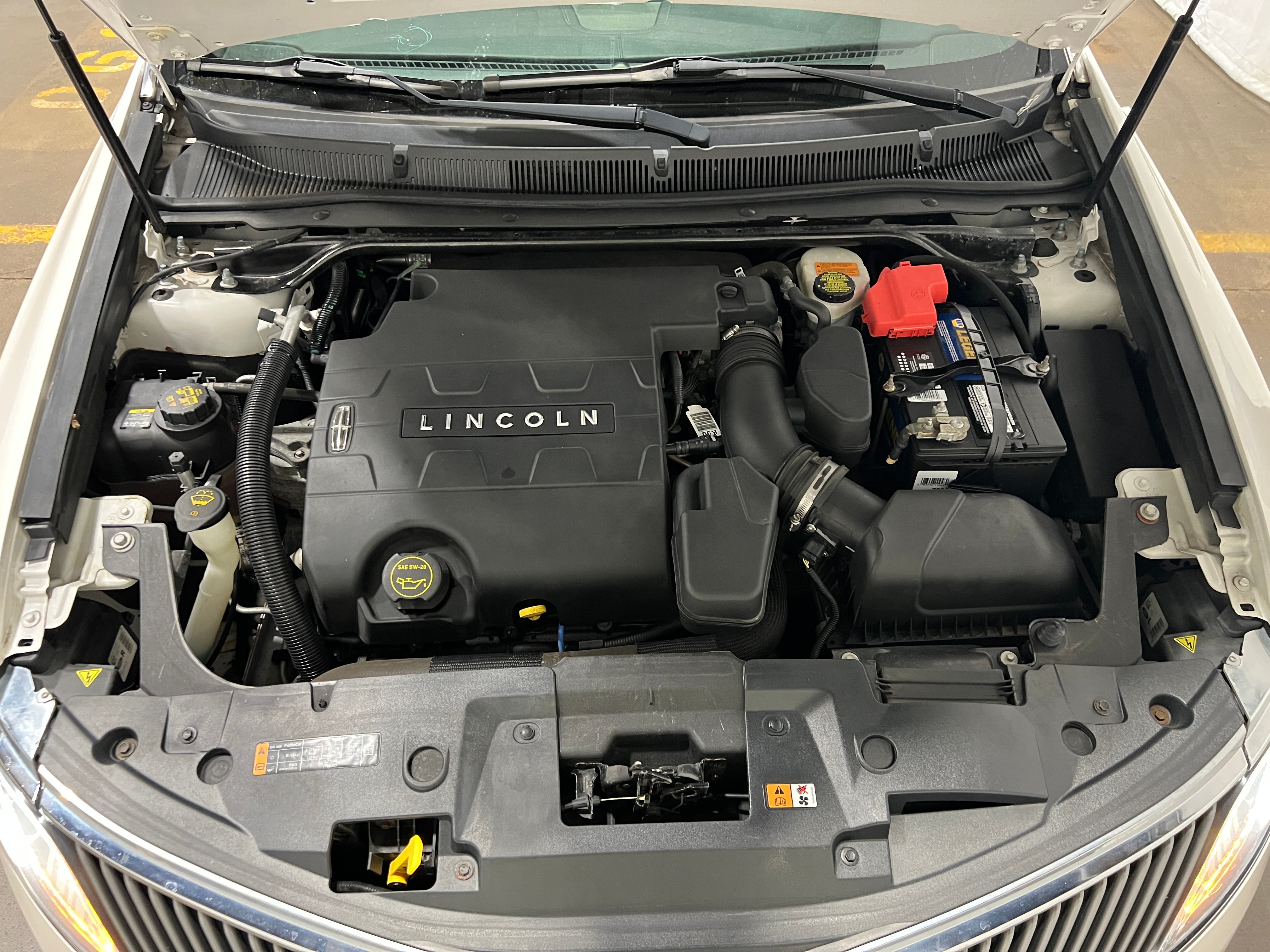 2014 Lincoln MKS