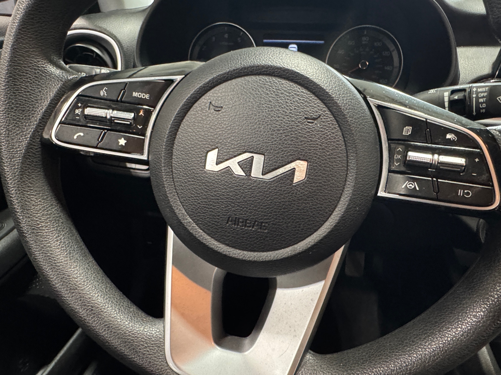 Thumbnail: 2023 Kia Forte - 5
