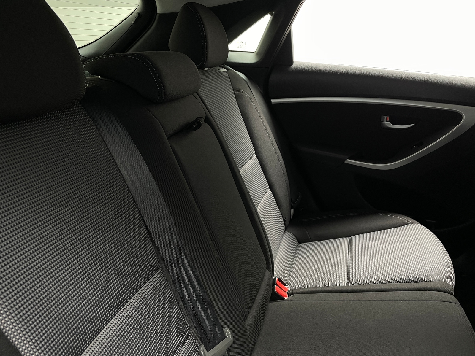 Thumbnail: 2016 Hyundai Elantra - 6