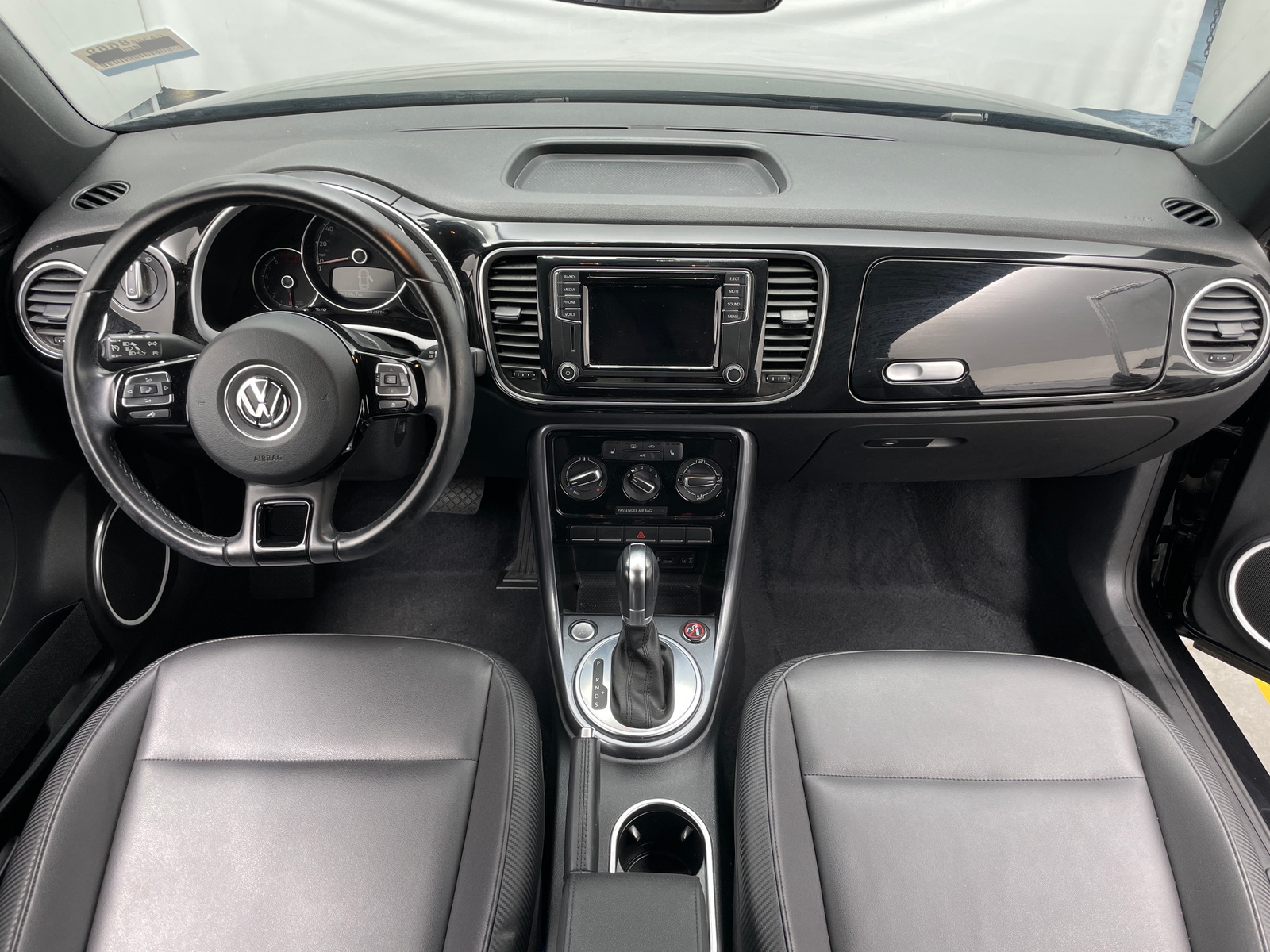 Thumbnail: 2017 Volkswagen Beetle - 3