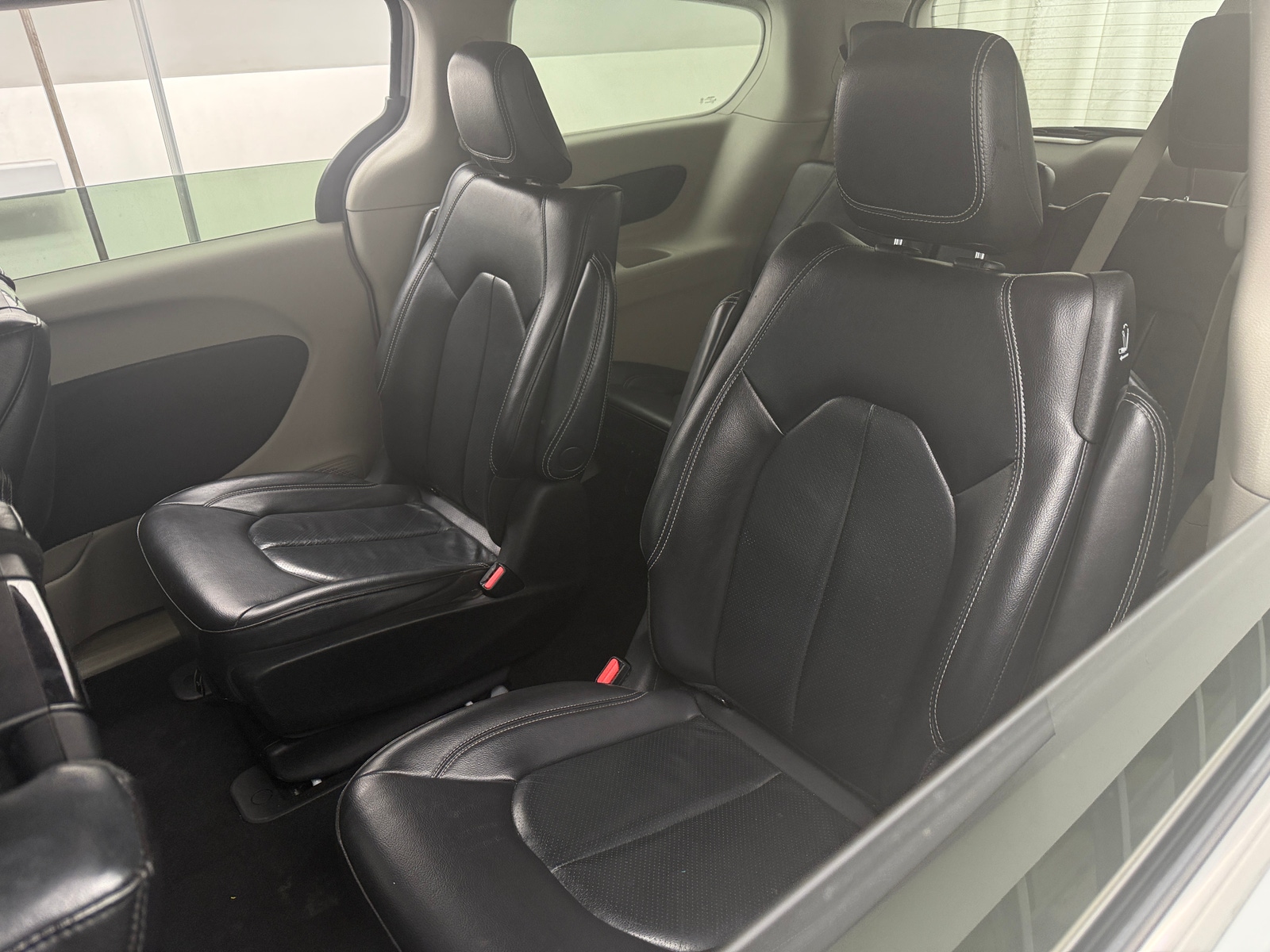 Thumbnail: 2022 Chrysler Pacifica - 5