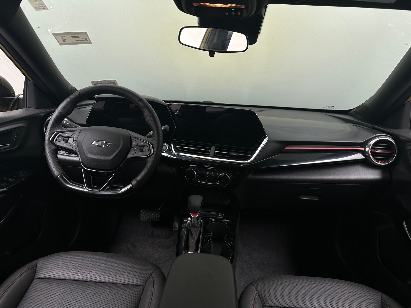 Thumbnail: 2025 Chevrolet Trax - 3
