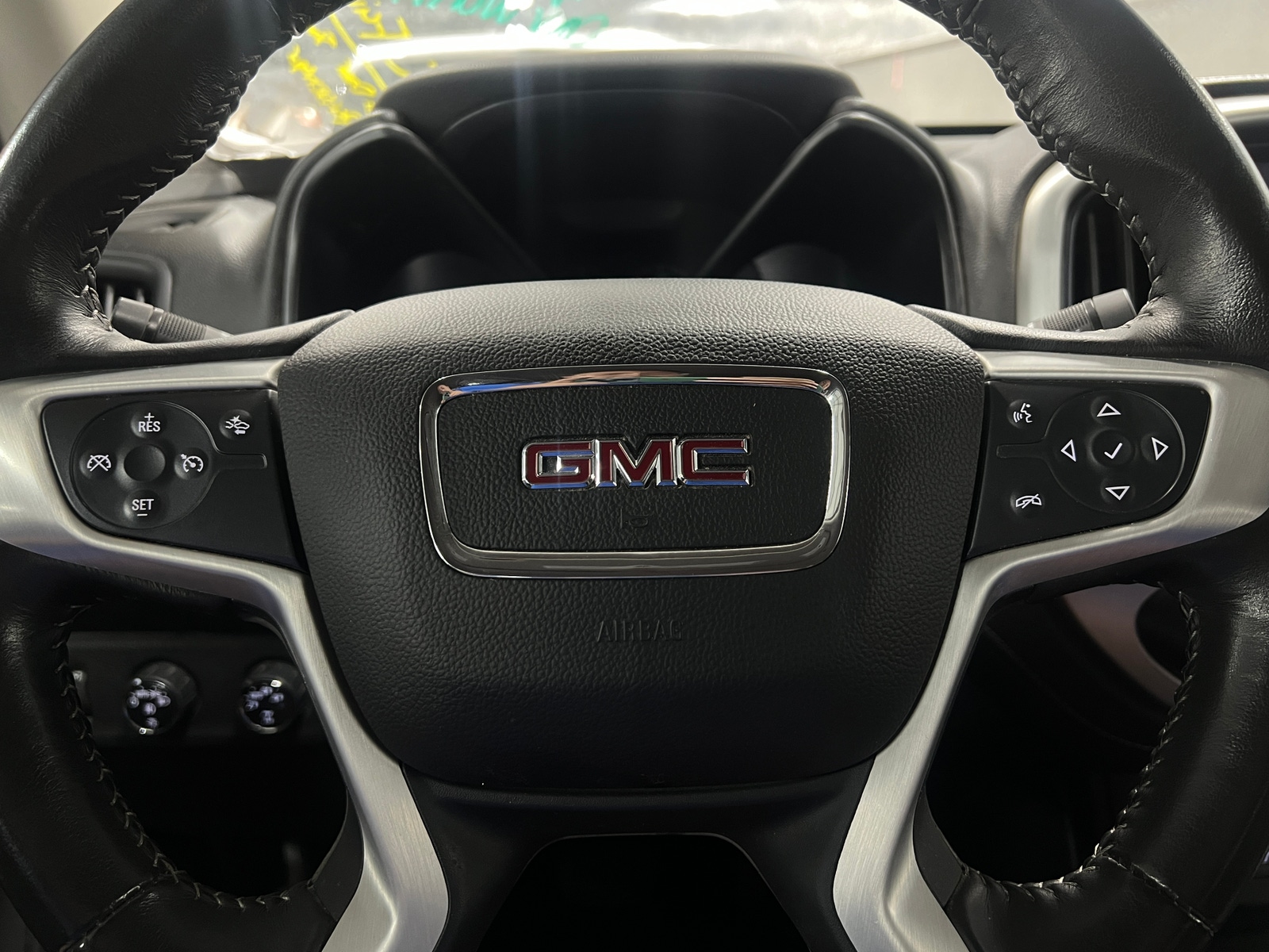 Thumbnail: 2016 GMC Canyon - 4