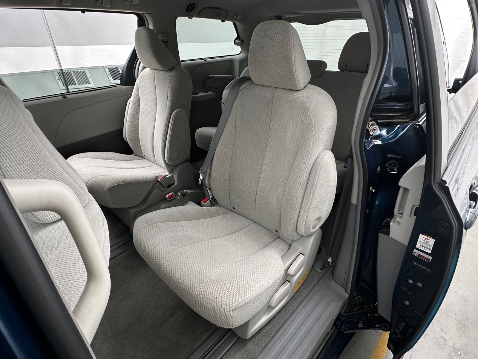 Thumbnail: 2011 Toyota Sienna - 6