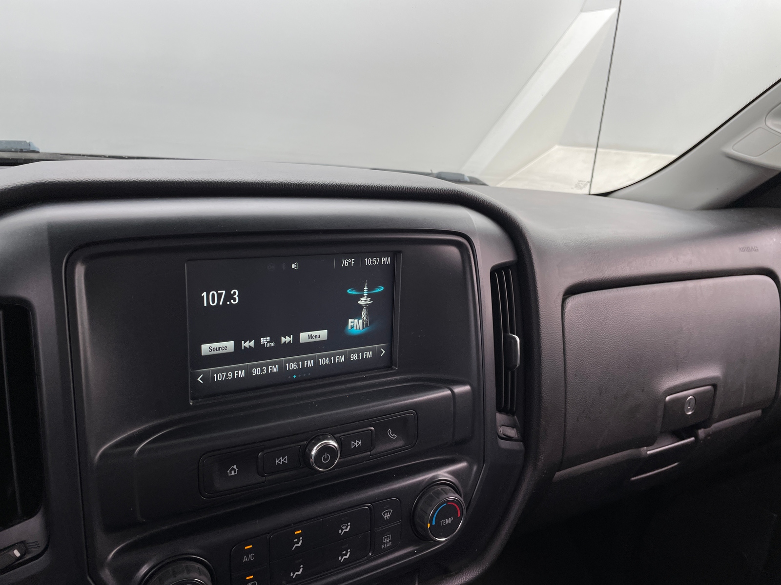 Thumbnail: 2016 Chevrolet Silverado 1500 - 4