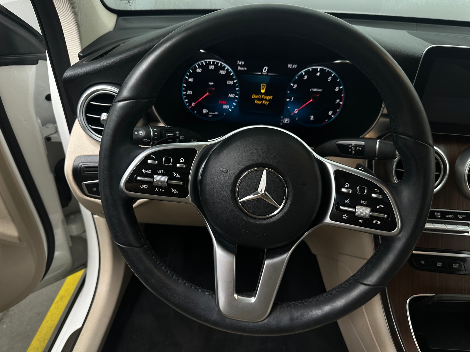 Thumbnail: 2022 Mercedes-Benz GLC - 4