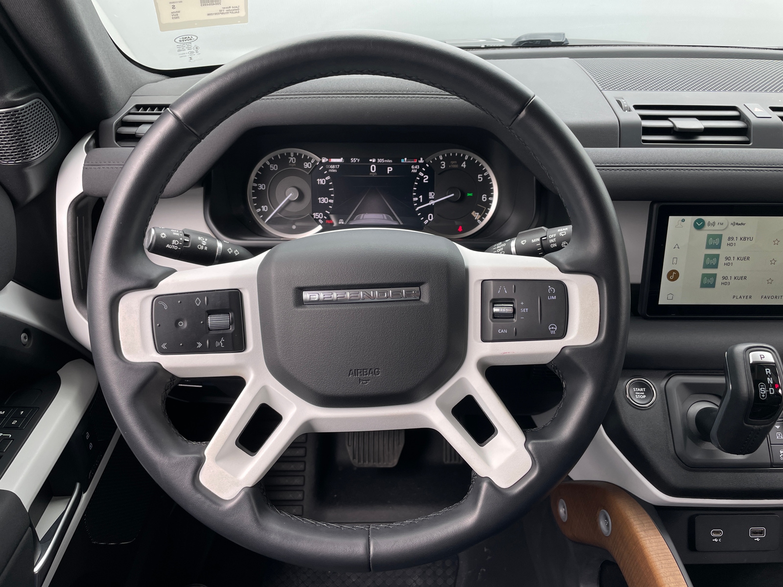 Thumbnail: 2023 Land Rover Defender - 4