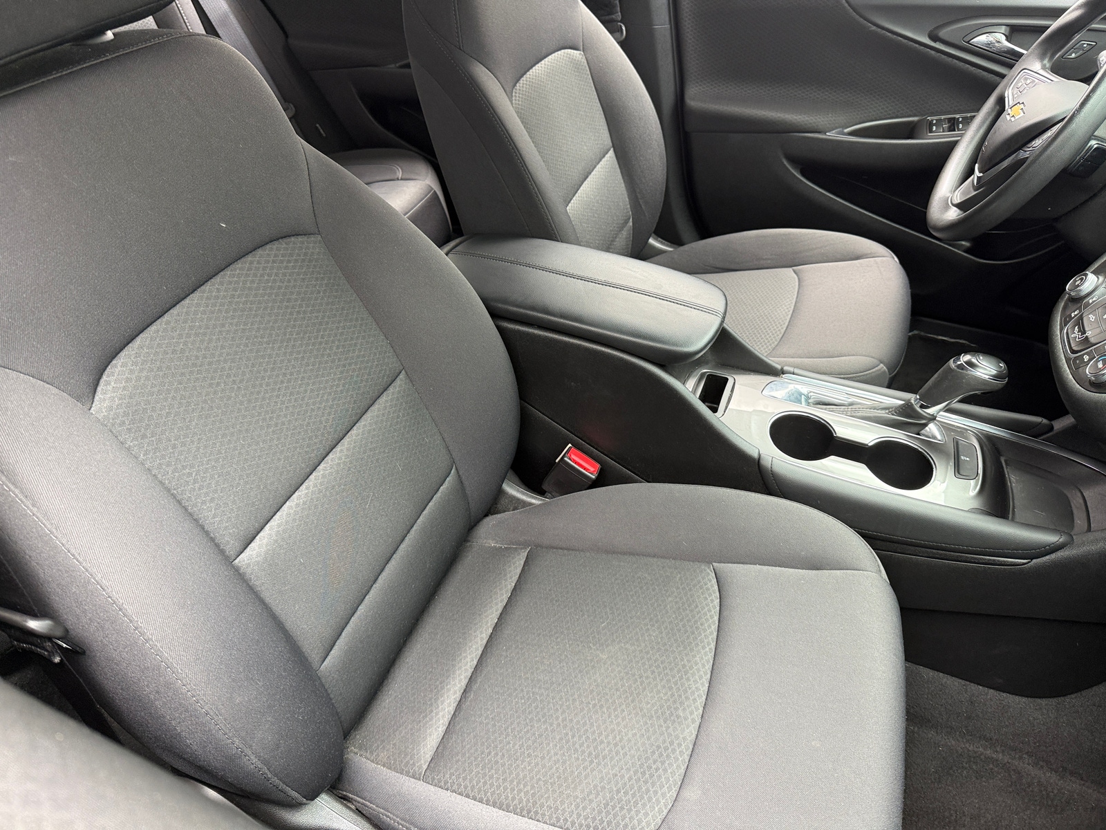 Thumbnail: 2017 Chevrolet Malibu - 2