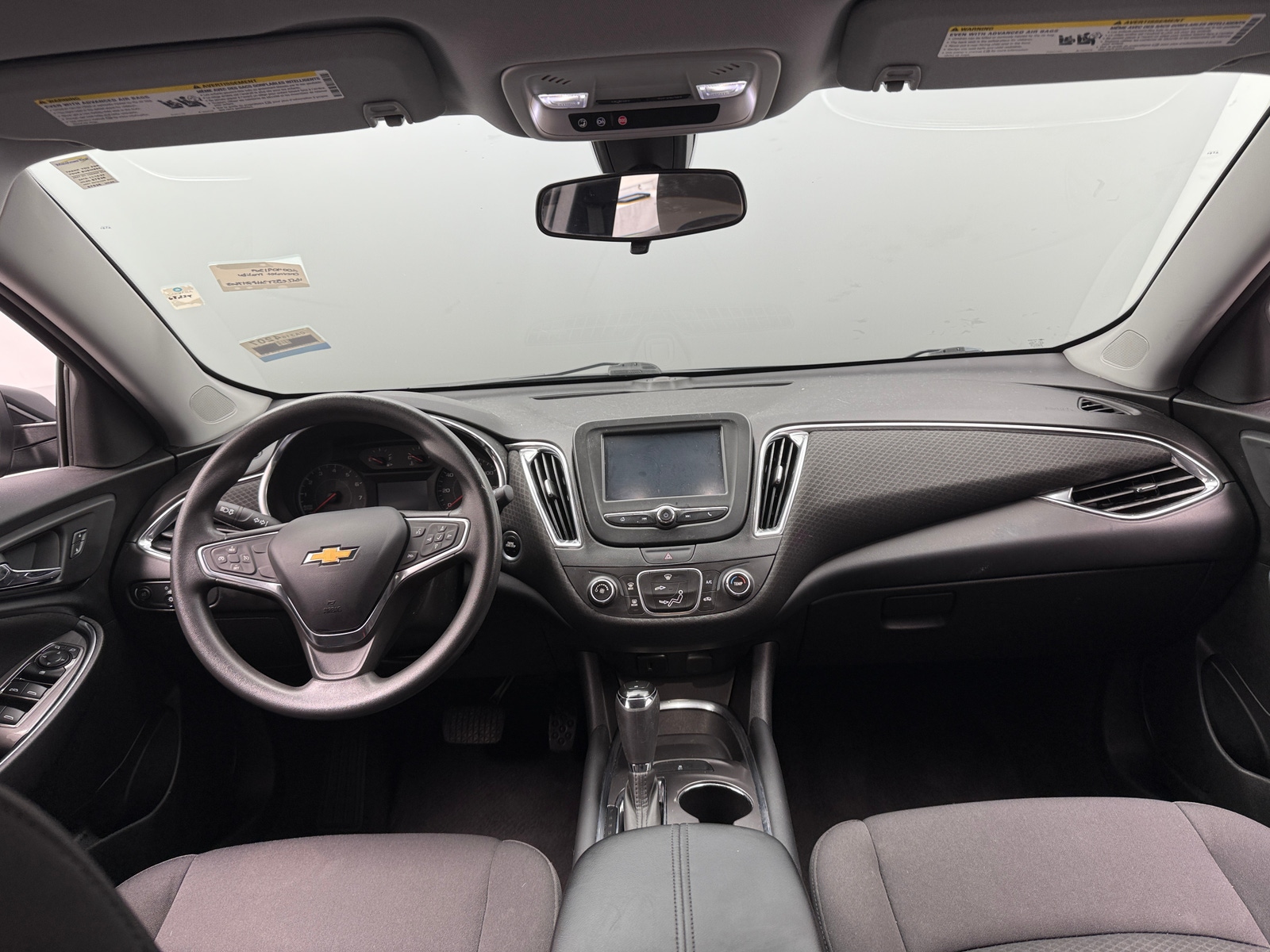Thumbnail: 2017 Chevrolet Malibu - 3