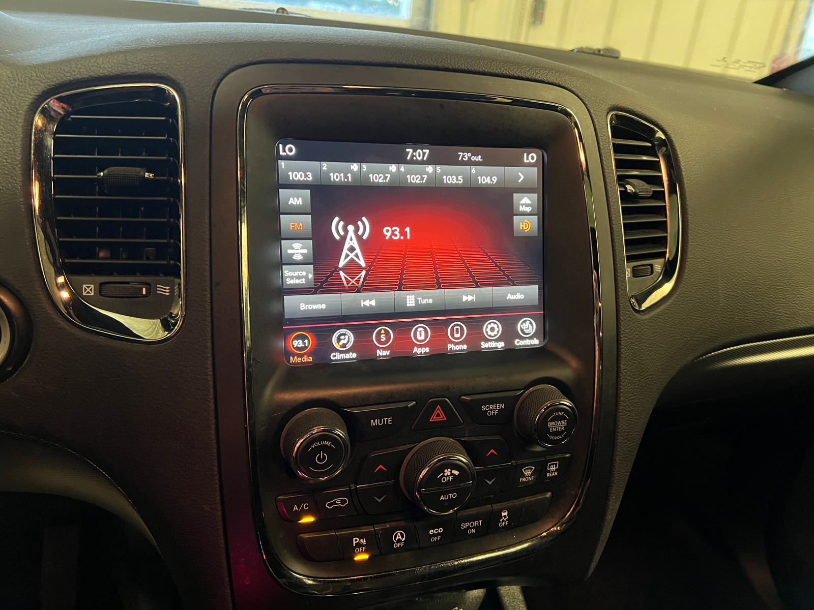 Thumbnail: 2018 Dodge Durango - 3