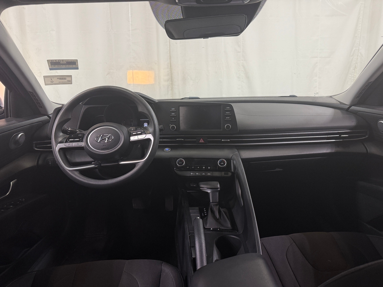 Thumbnail: 2021 Hyundai Elantra - 3