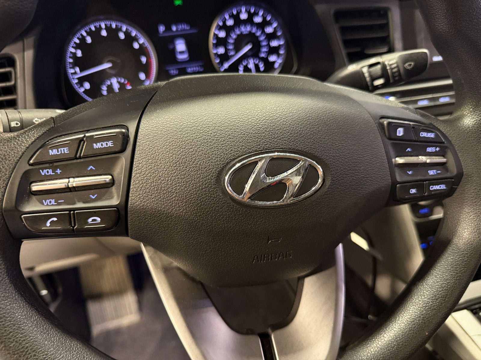 Thumbnail: 2020 Hyundai Elantra - 5