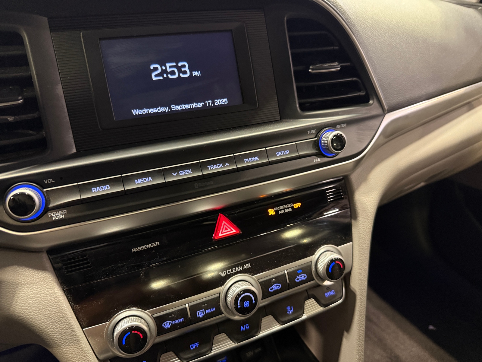 Thumbnail: 2020 Hyundai Elantra - 4