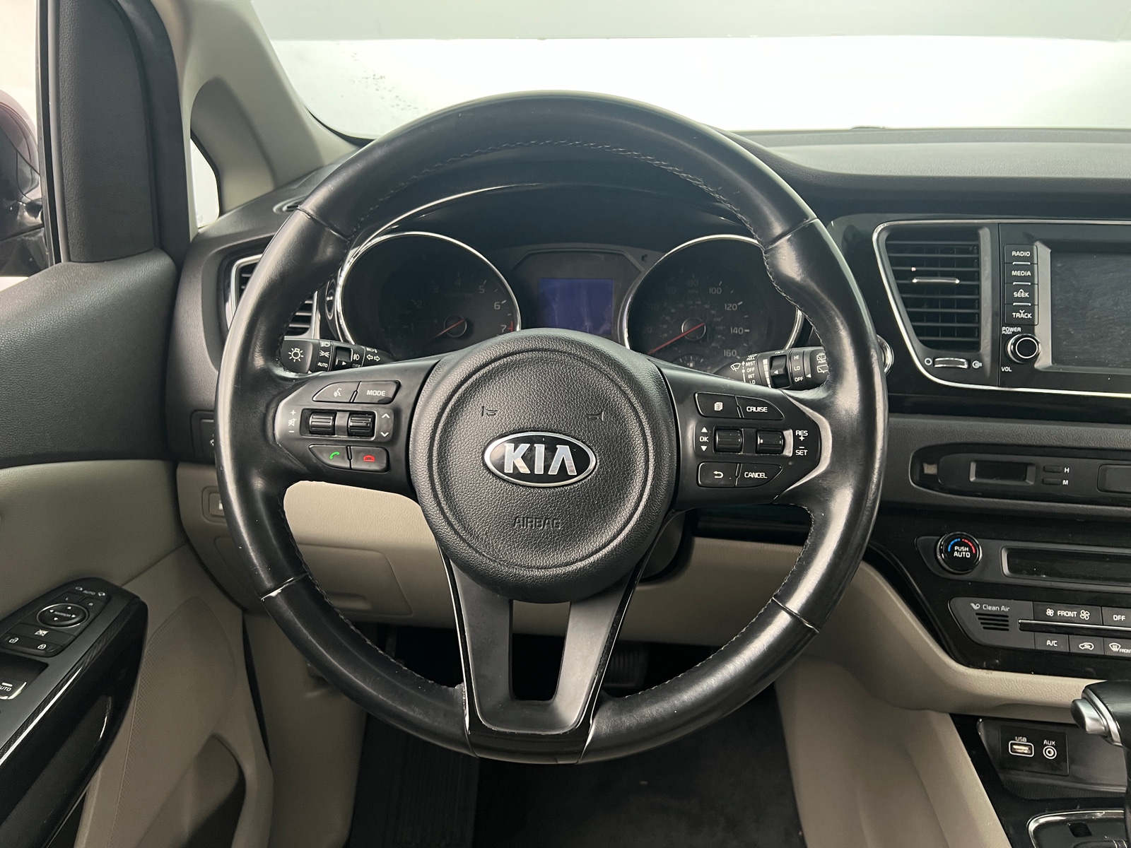 Thumbnail: 2017 Kia Sedona - 4
