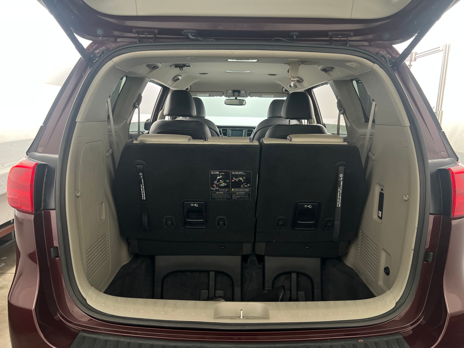 Thumbnail: 2017 Kia Sedona - 6