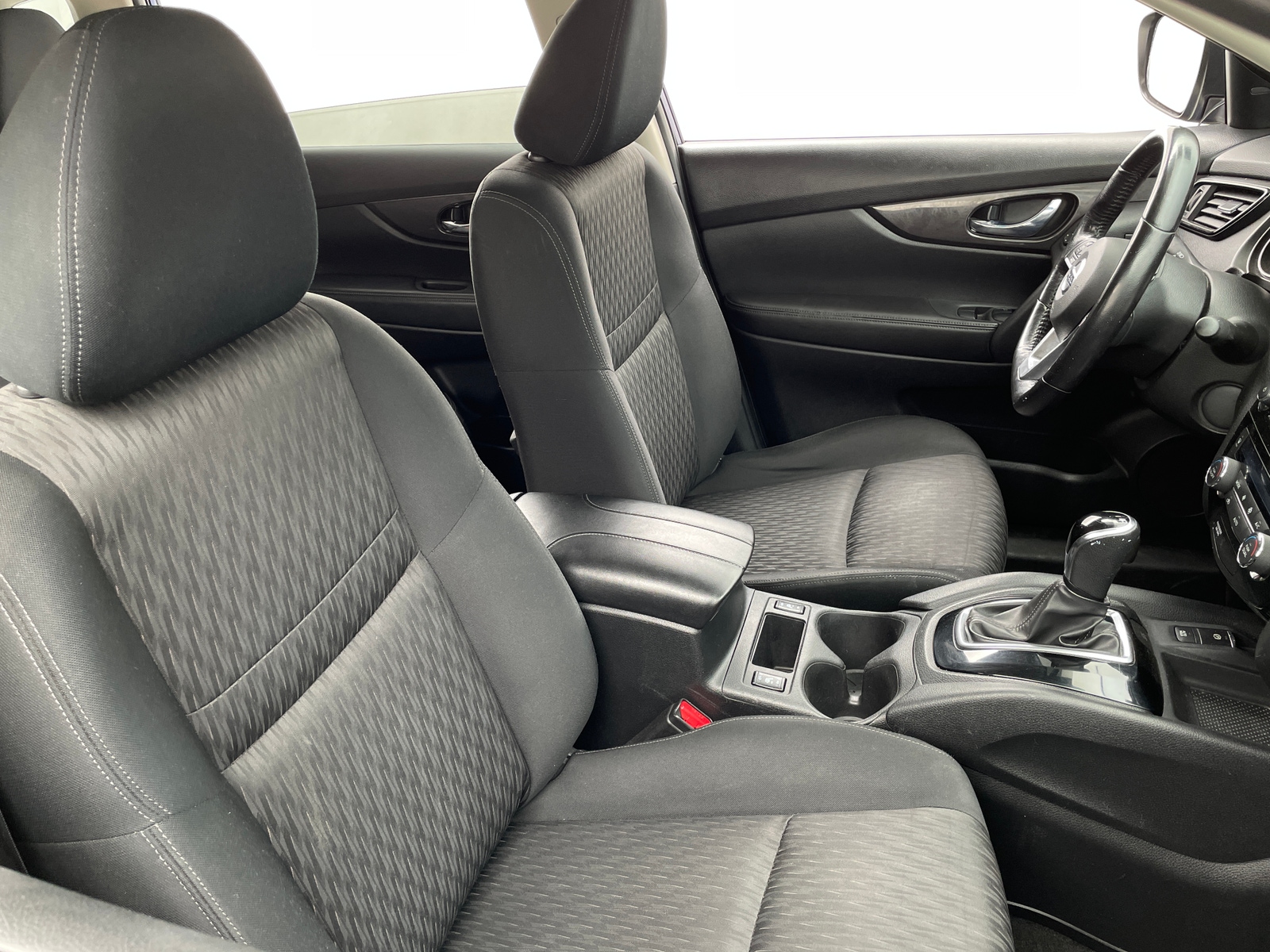 Thumbnail: 2019 Nissan Rogue - 2