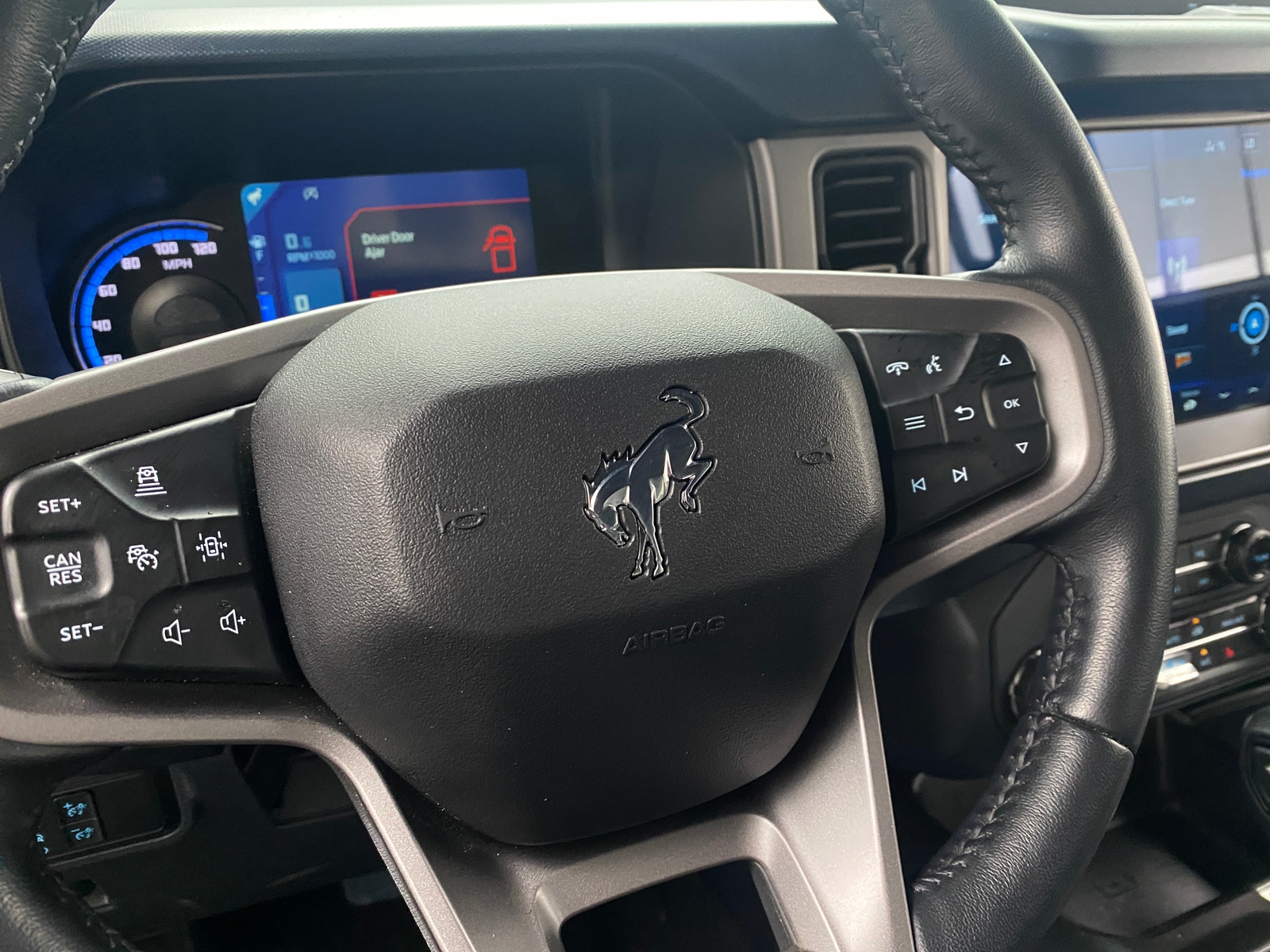Thumbnail: 2022 Ford Bronco - 4
