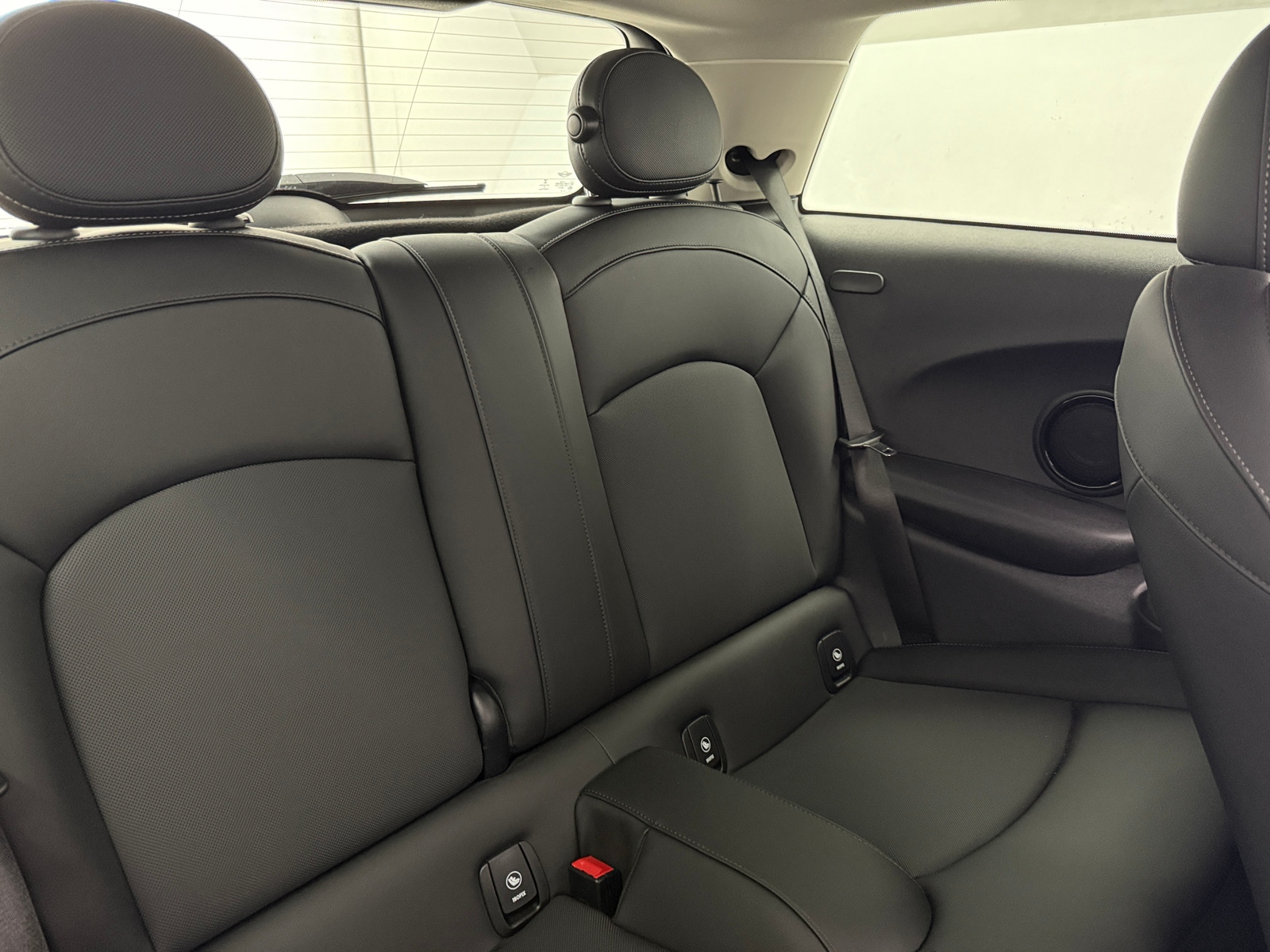 Thumbnail: 2022 MINI Cooper Hardtop - 5
