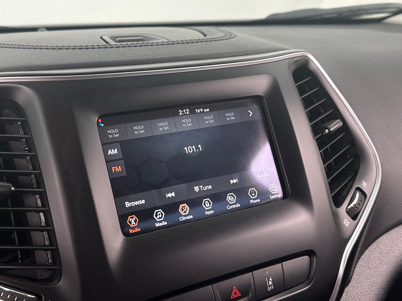 Thumbnail: 2021 Jeep Cherokee - 4
