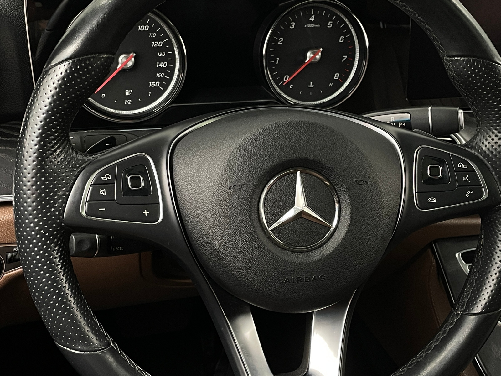 Thumbnail: 2018 Mercedes-Benz E-Class - 4