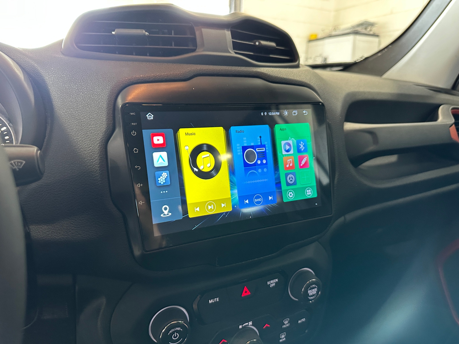 Thumbnail: 2020 Jeep Renegade - 4