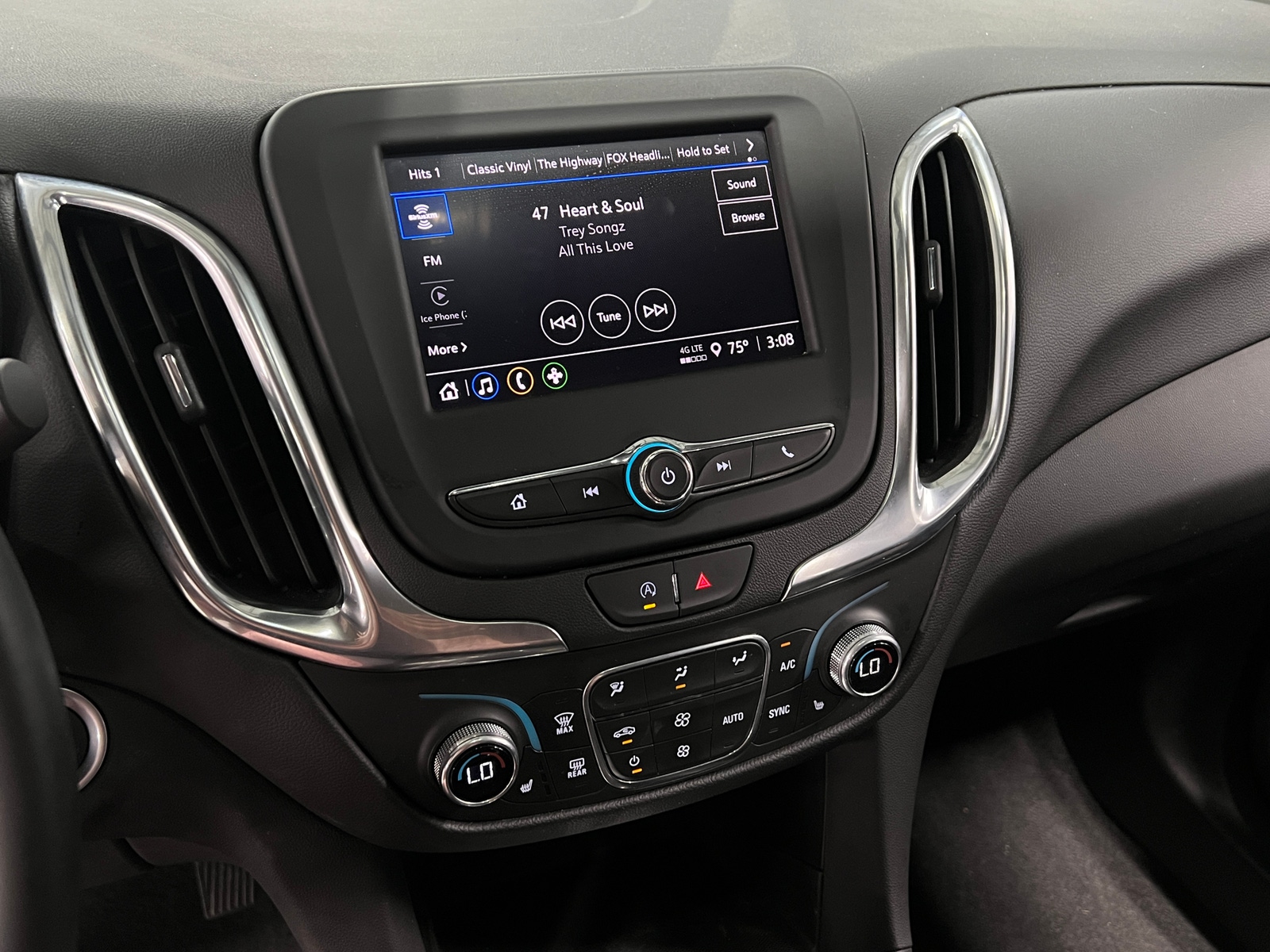 Thumbnail: 2024 Chevrolet Equinox - 4