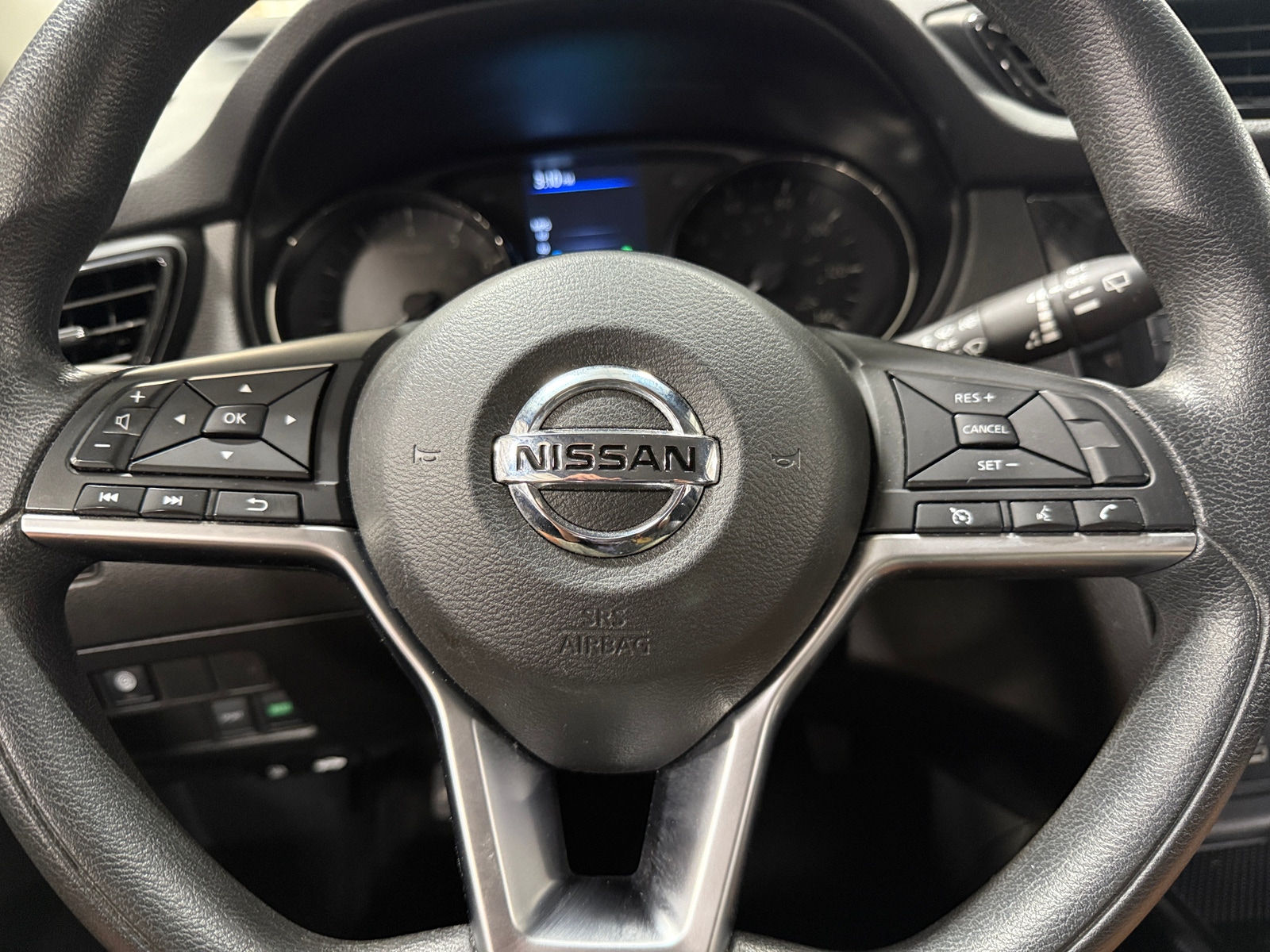 Thumbnail: 2022 Nissan Rogue Sport - 5