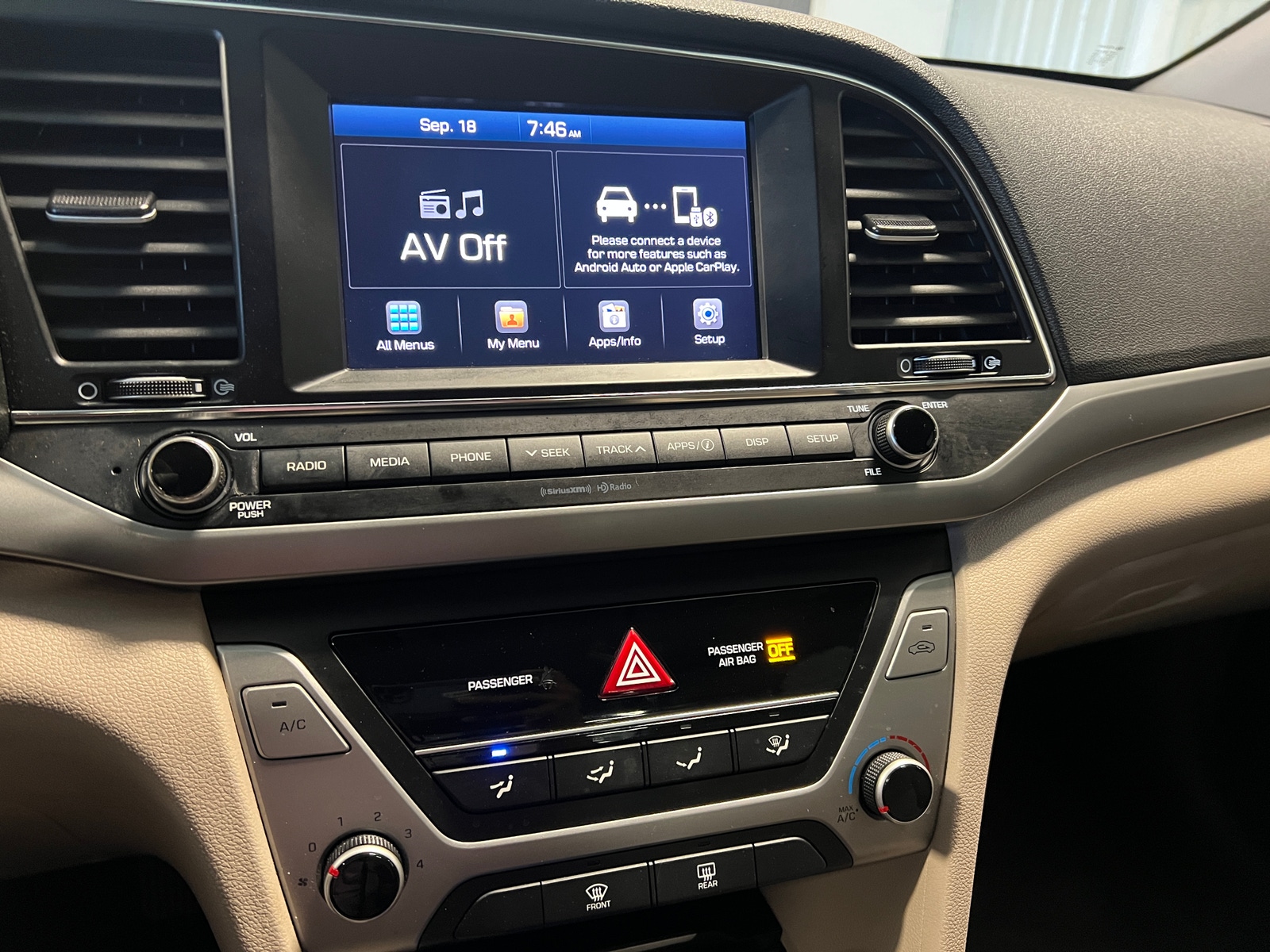 Thumbnail: 2018 Hyundai Elantra - 4