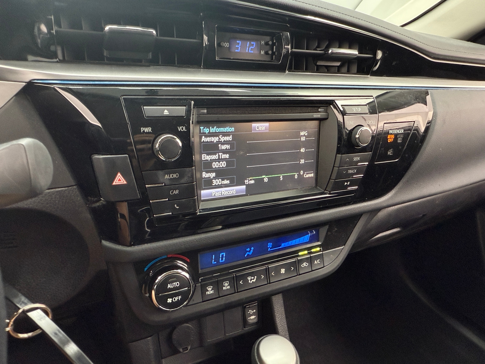 Thumbnail: 2014 Toyota Corolla - 4