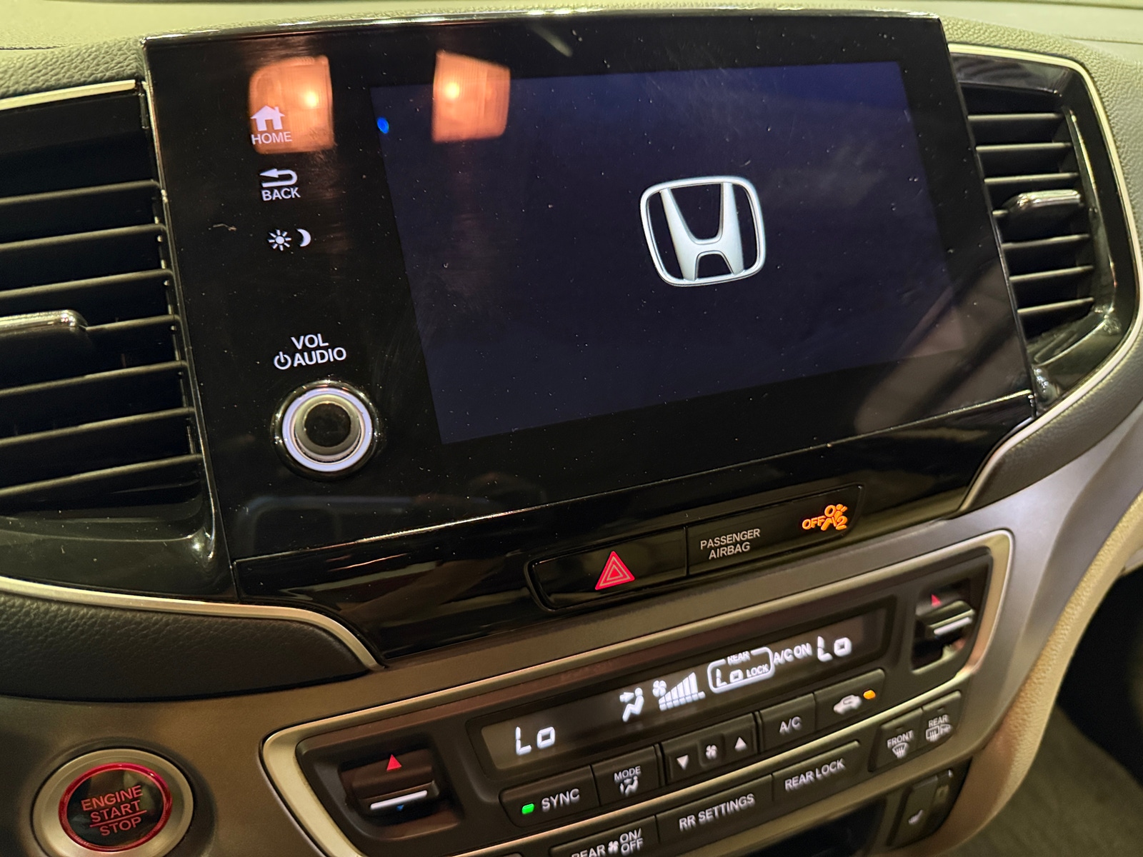 Thumbnail: 2019 Honda Pilot - 3