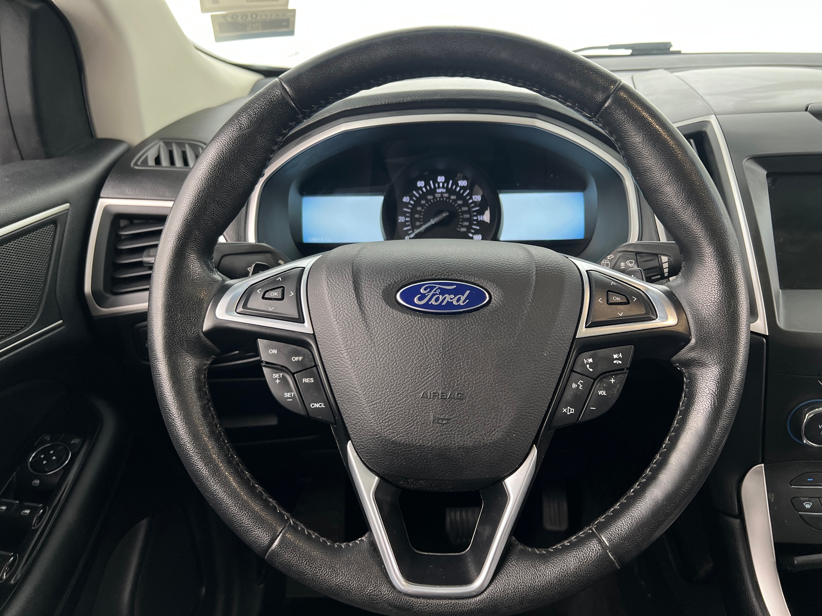 Thumbnail: 2016 Ford Edge - 4
