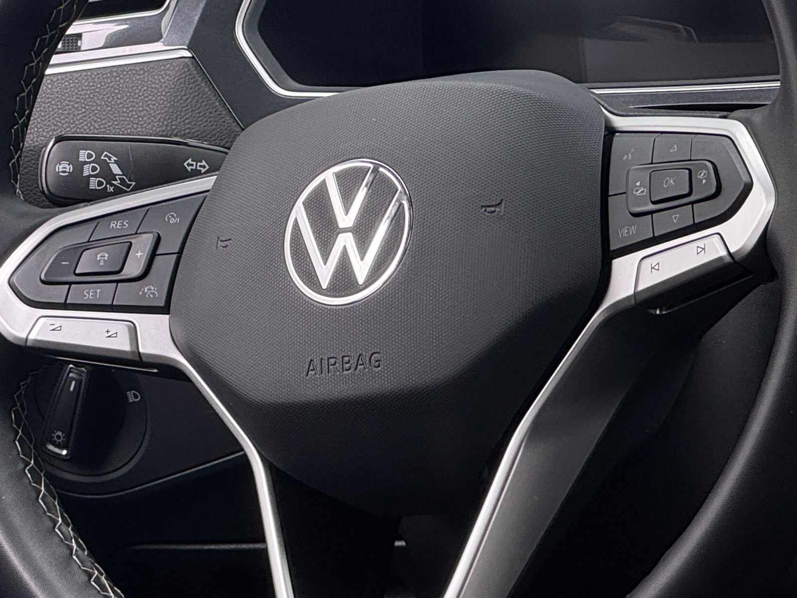 Thumbnail: 2024 Volkswagen Tiguan - 4